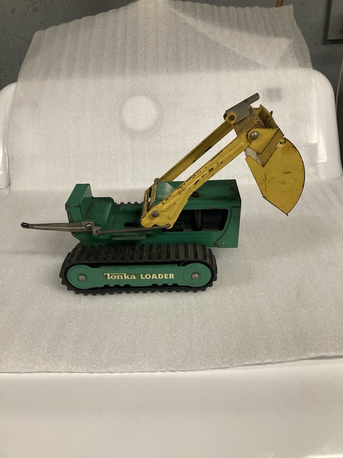 Vintage Rare Green Tonka Track Loader