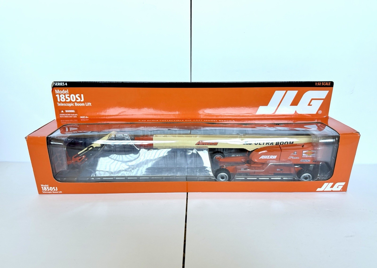 JLG 1850SJ Ultra Boom Telescopic Lift United Rentals READ DESCRIPTION