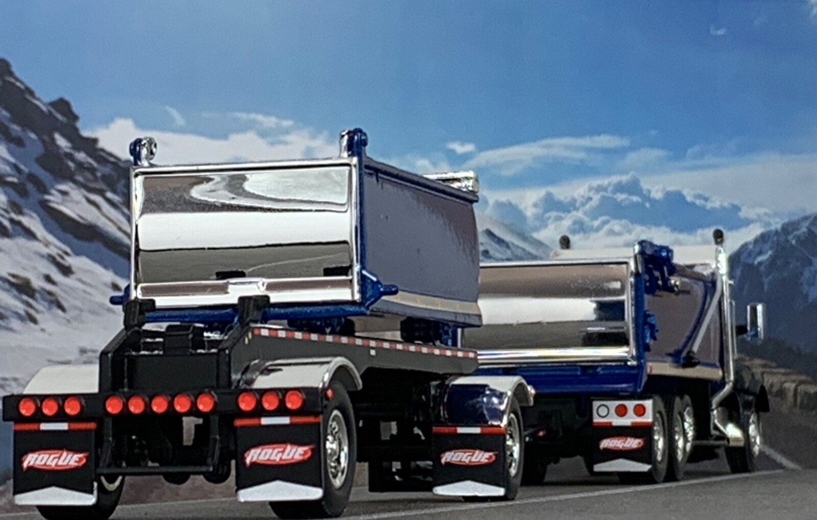 1/64 DCP KENWORTH T880 ROGUE DUMP AND TRANSFER TRAILER
