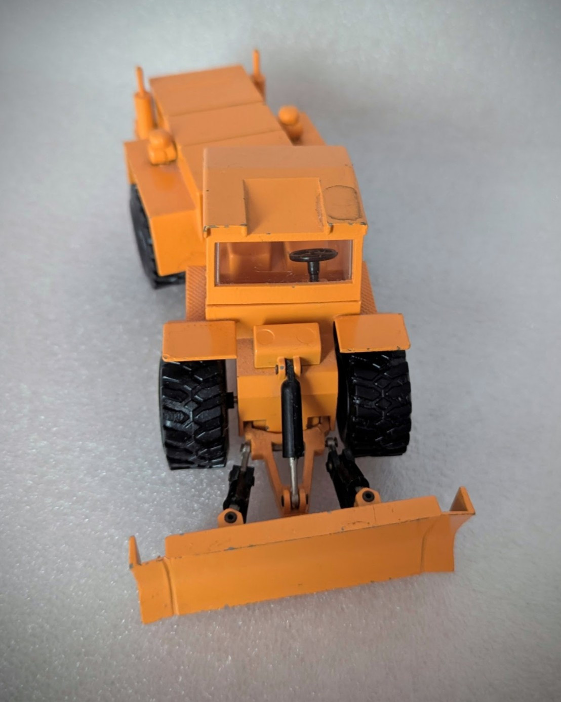 NZG 1/50 Nr.197 Zettelmeyer ZD 3000 Bulldozer Diecast