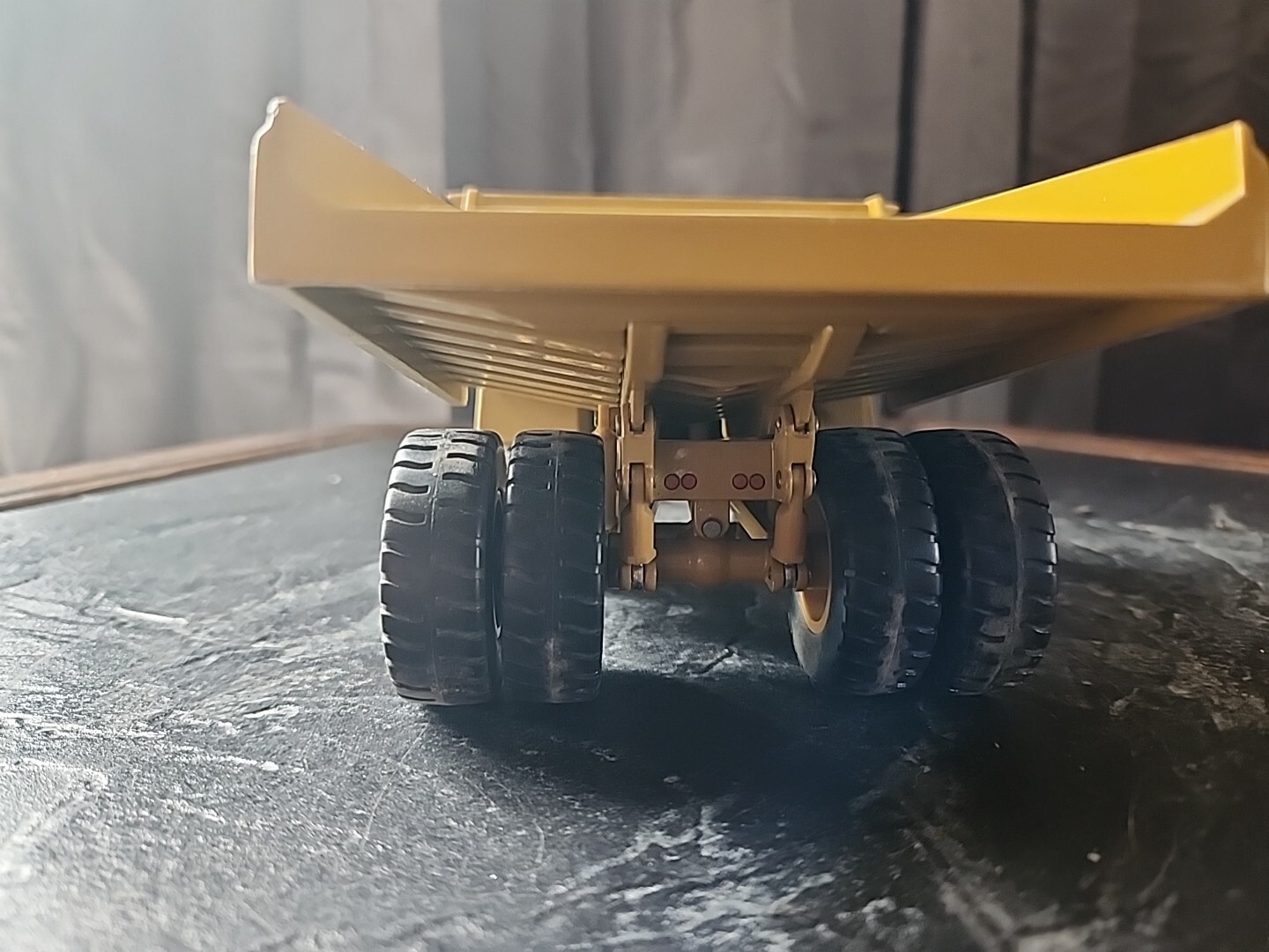 Norscot CAT 777D Off-highway Haul Truck 1:50 Model Mining Quarry Caterpillar
