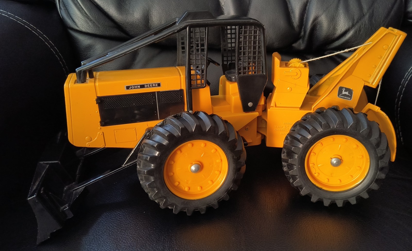 Ertl John Deere No. 590 Log Skidder