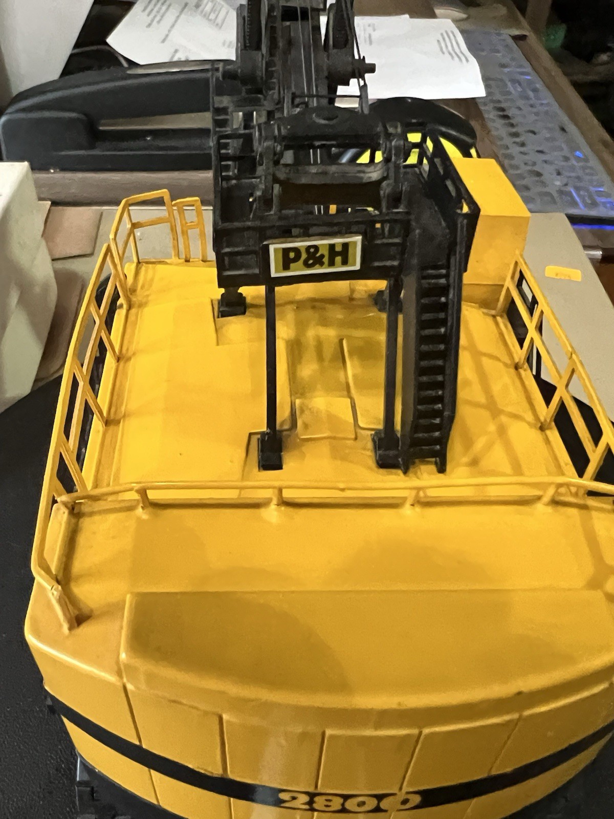 Conrad diecast #294, 1/87th scale P&H 2800 front shovel
