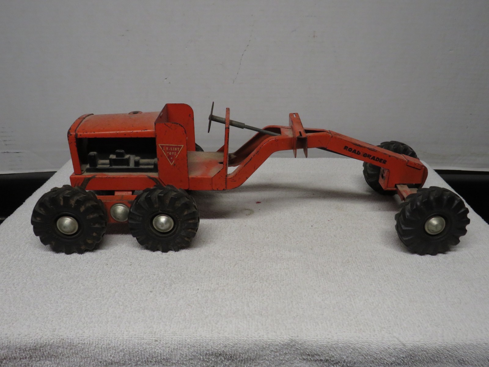 Vintage 1950’s Orange Nylint Toys Road Grader Pressed Steel Construction Vehicle