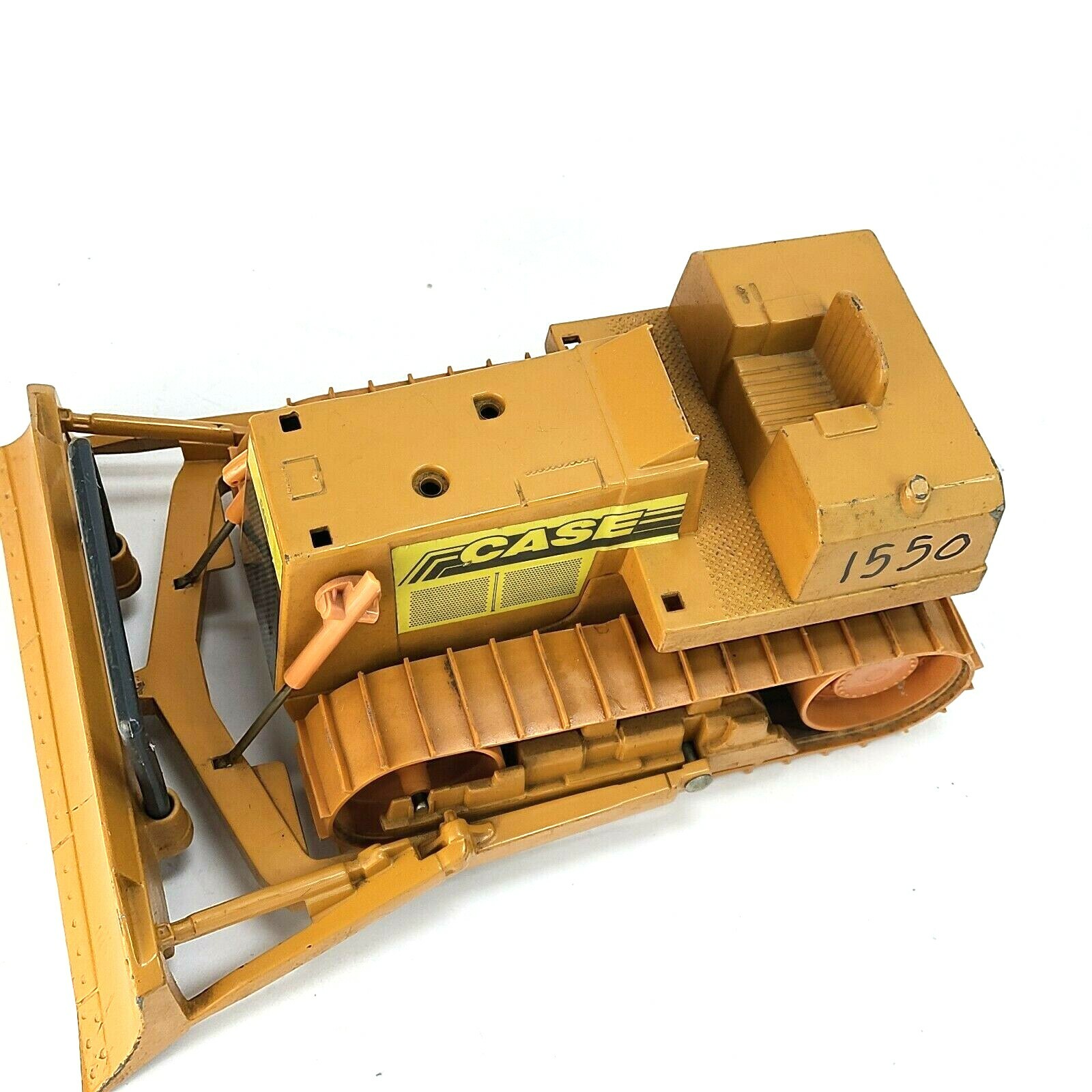 Vintage Ertl Case 1550 Dozer Winch 1/16 Diecast Metal USA Bulldozer Toy display