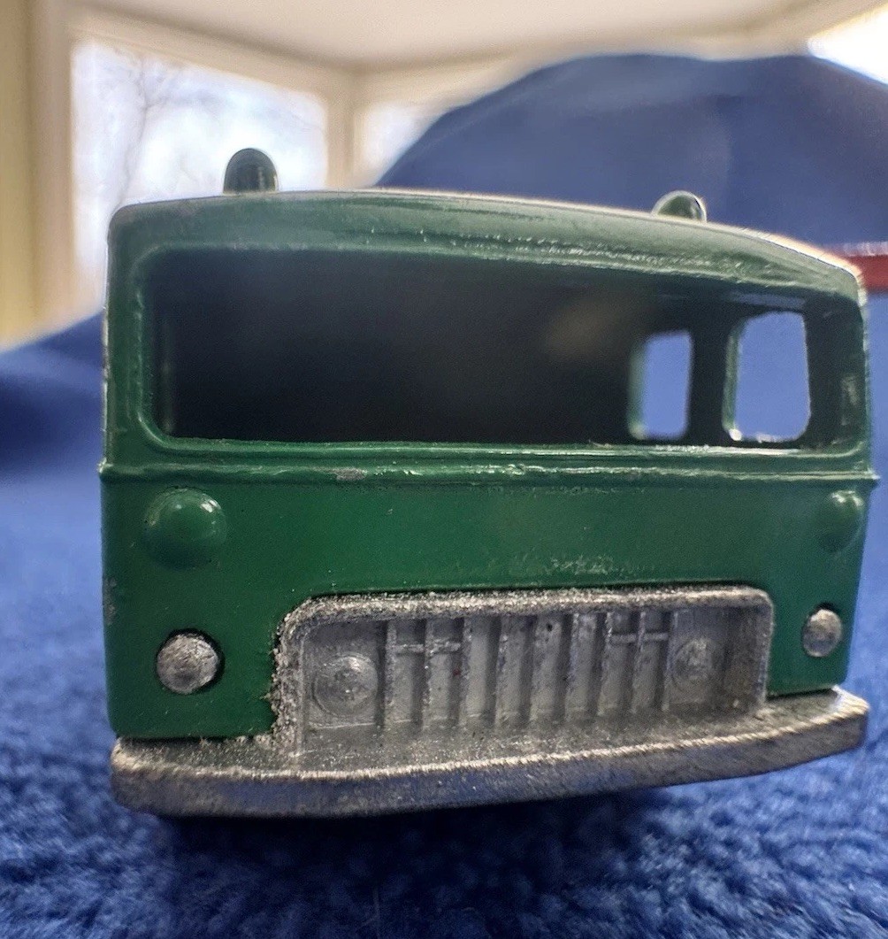 Vintage Lesney Matchbox Series #30 8-Wheel Crane Diecast Green/Red Truck
