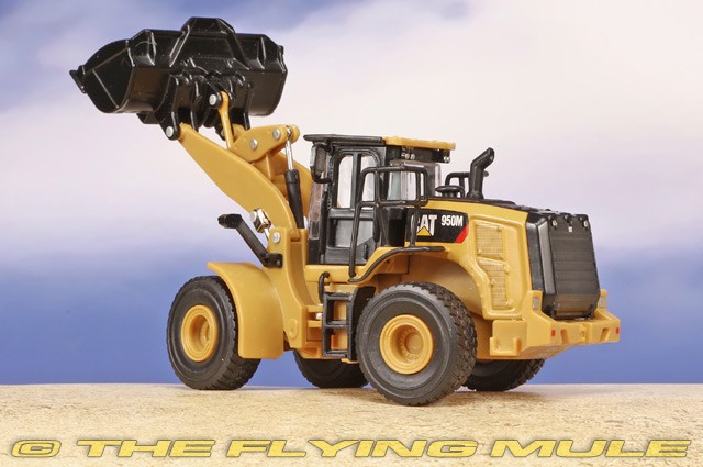 Diecast Masters 1:64 950M Wheel Loader
