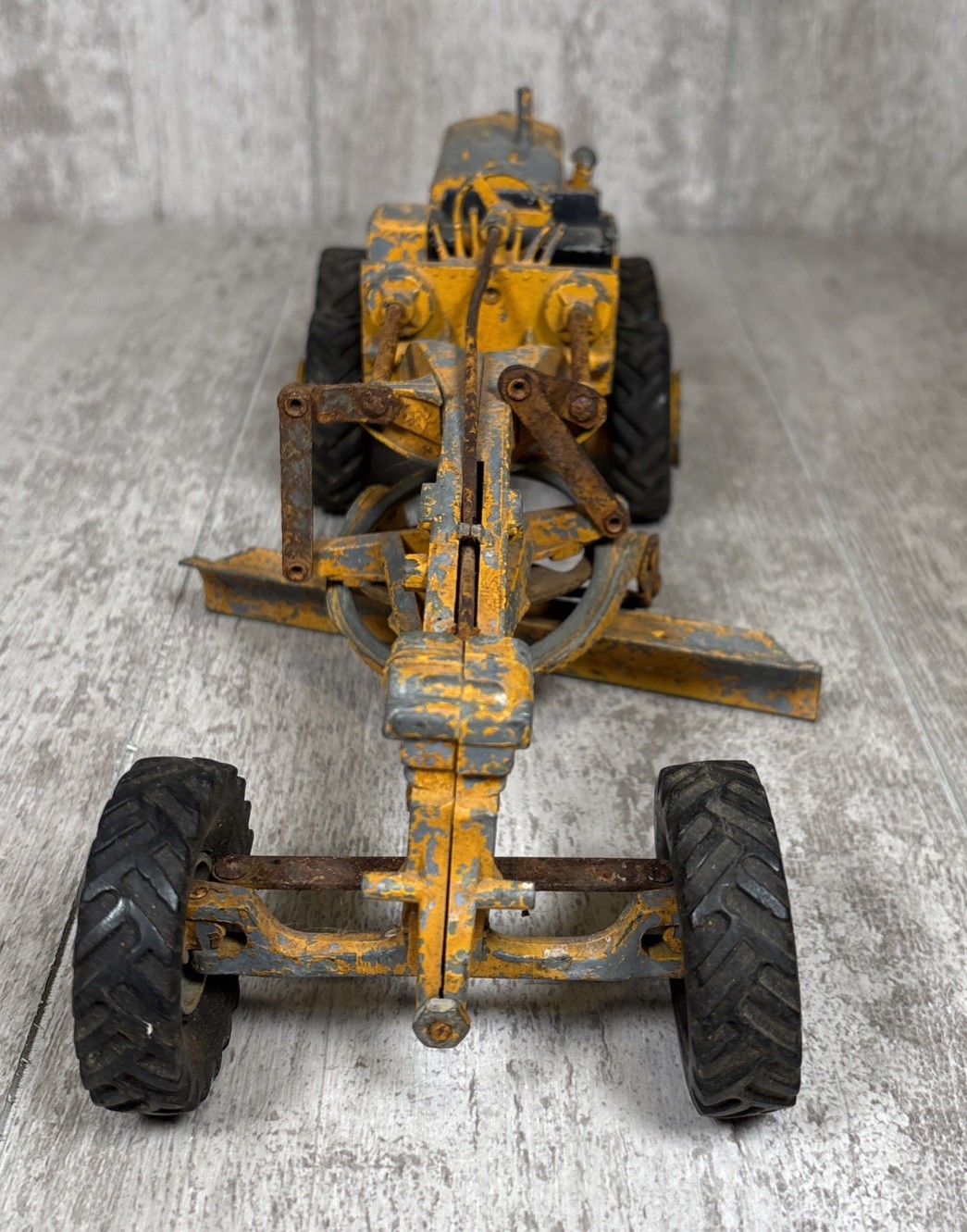 Vintage Ertl/Reuhl Caterpillar No. 12 Motor Road Grader Diecast For Parts/Repair