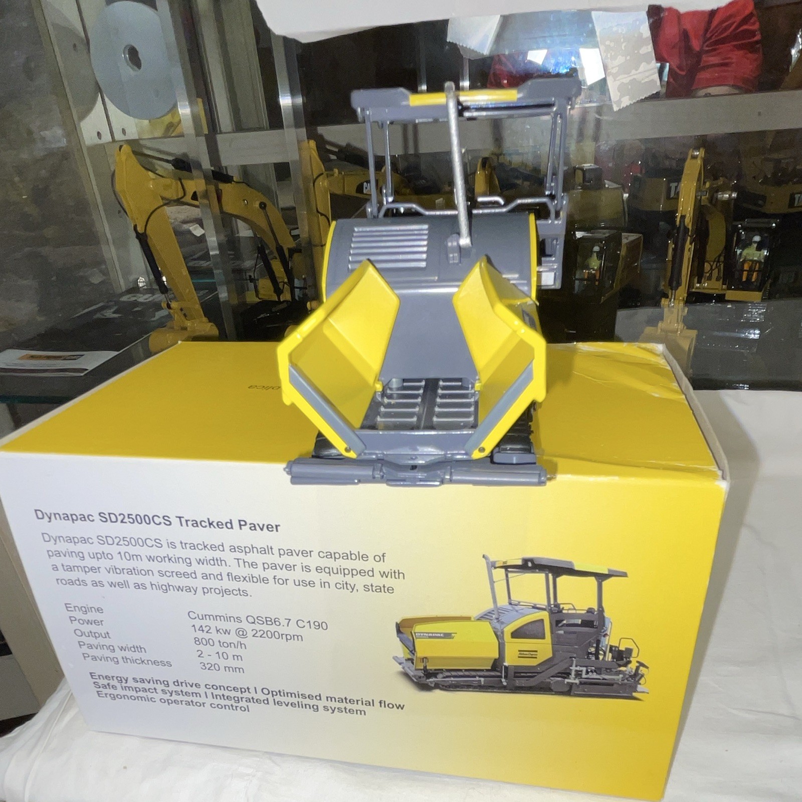 Atlas Copco Dynapac SD2500CS Tracked Paver Diecast 1:50 Yellow Gray LE