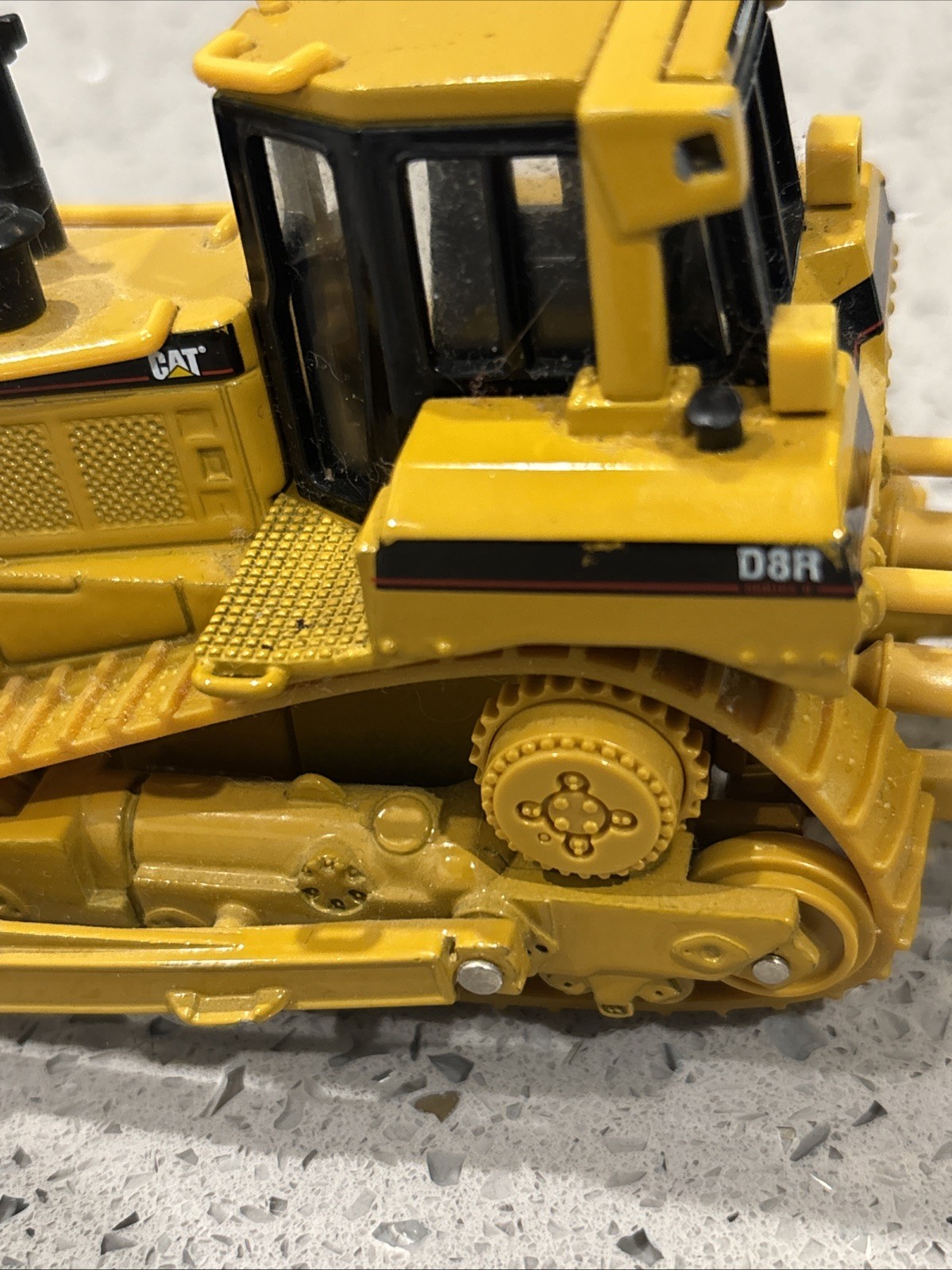 Cat D8R Series II Track-Type Tractor 1:50 Scale Norscot Model