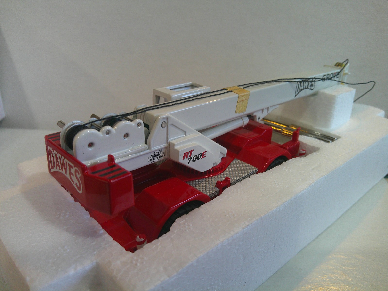 NZG Grove RT700E DAWES NATIONWIDE CRANE RENTAL #530/10 1:87 Scale Good+ Box