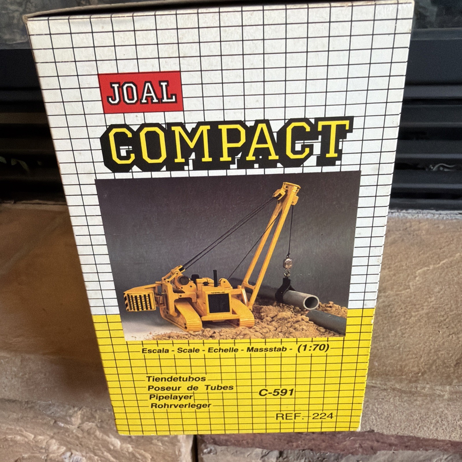 Joal Model Compact Caterpillar C-591 Diecast Pipe Layer