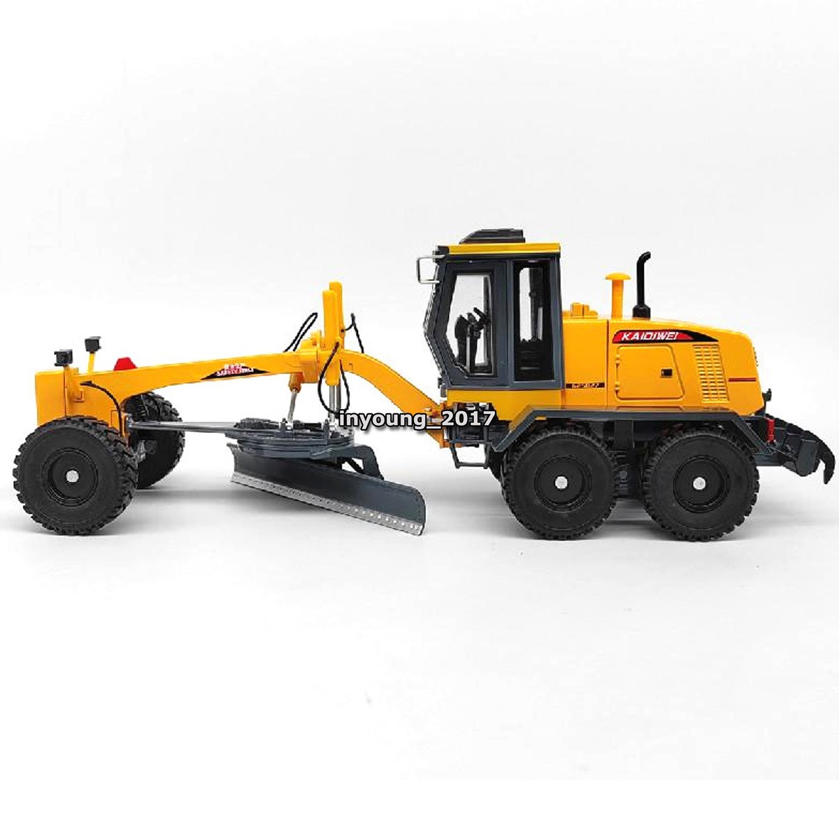 1/35 Grader Truck Model Construction Vehicle Diecast Toys for Boys Kids Gifts