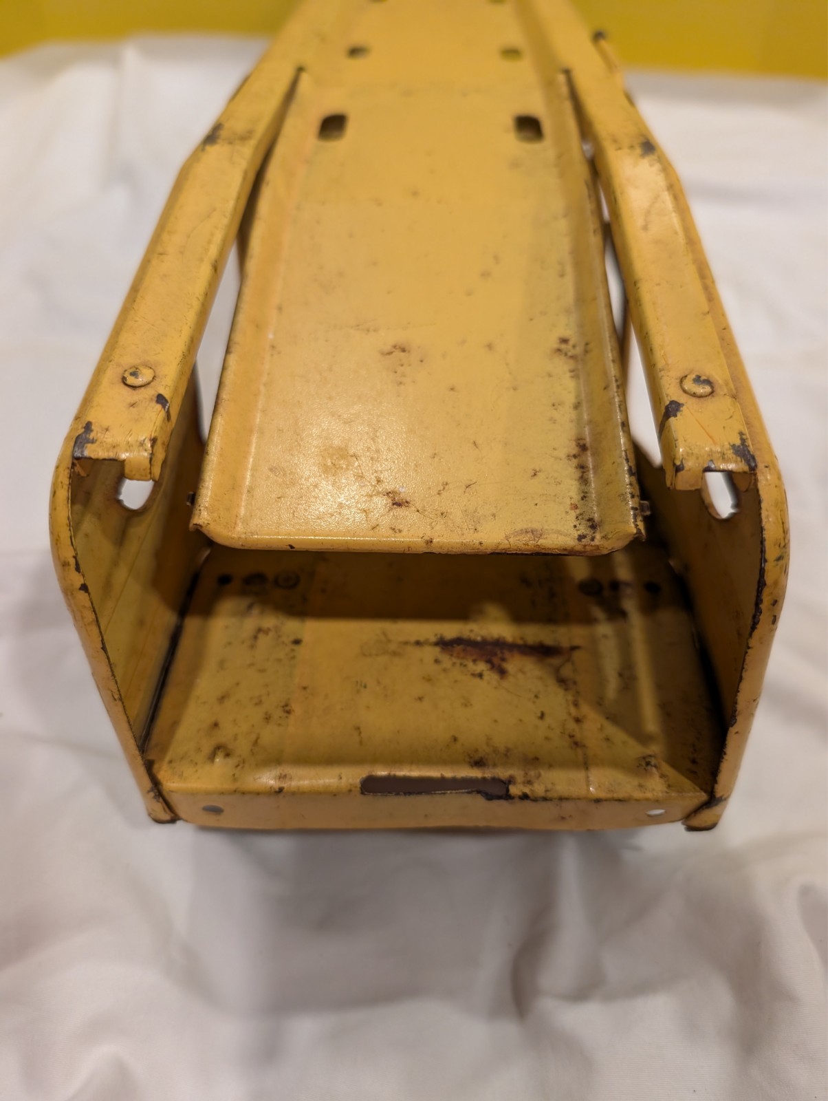 Vintage Yellow 1960s 20″ Tonka Pressed Steel Car Carrier 840