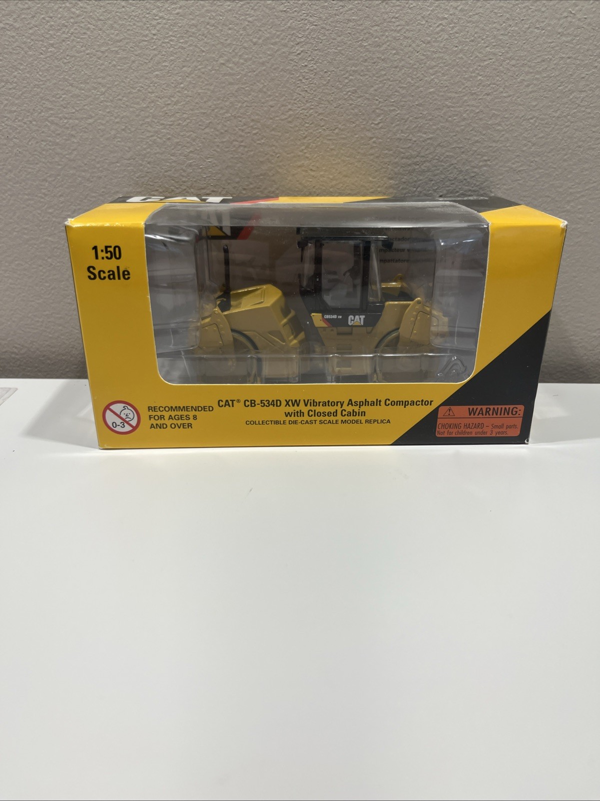1/50 CAT CB-534D XW Vibratory Asphalt Compactor Closed by Norscot 55164 G14 B