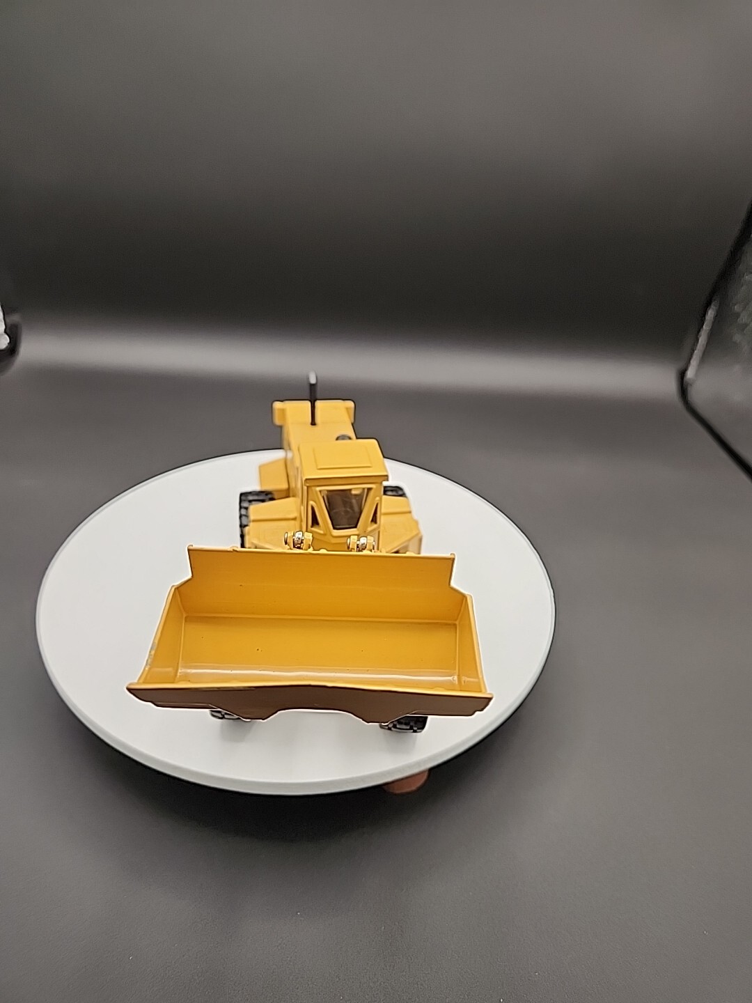 ERTL CAT 988B Wheel Loader Bull Dozer Die Cast Front End Loader