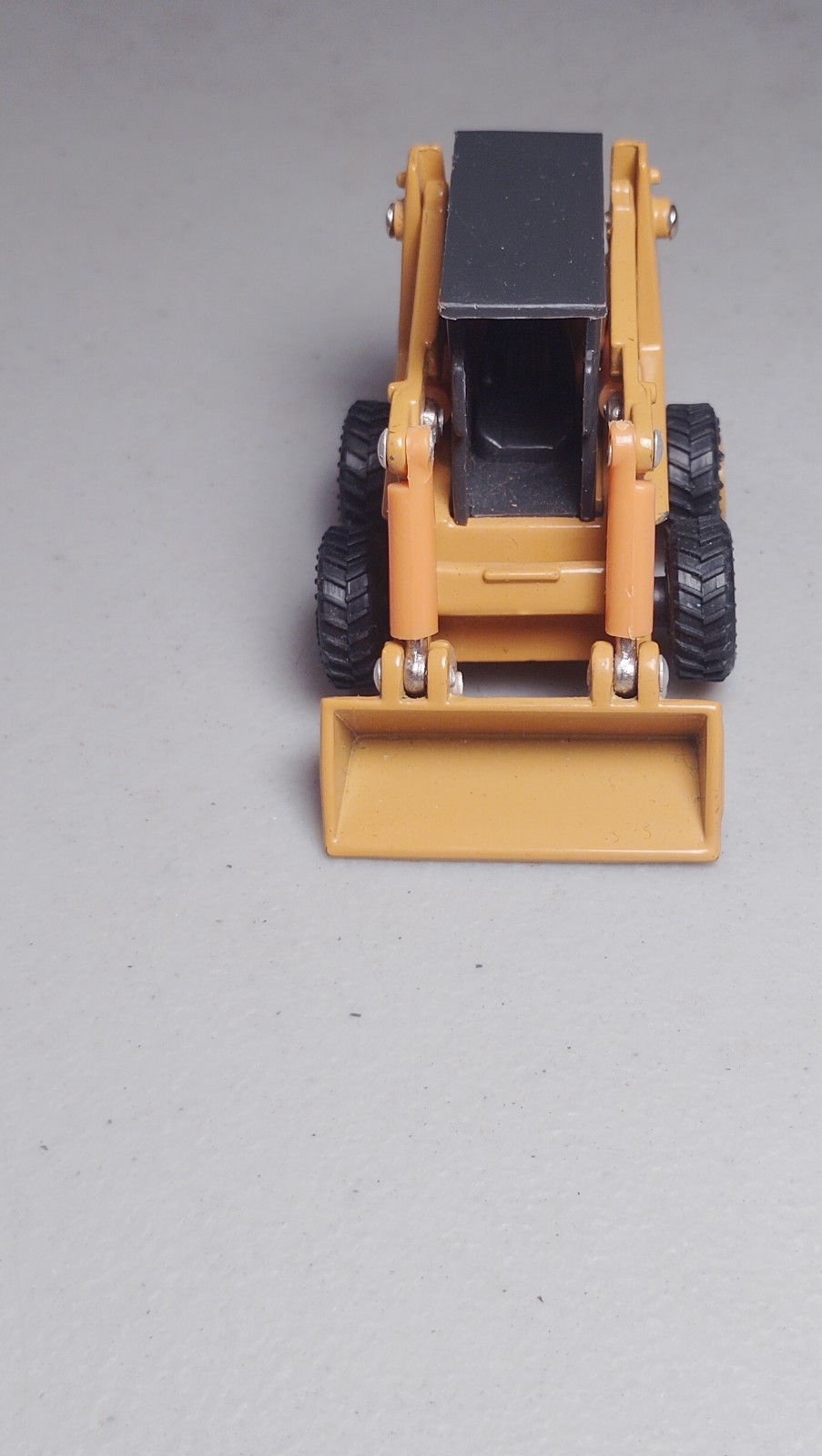 Ertl Case 1845C Loader Yellow Black Diecast Construction 1/64