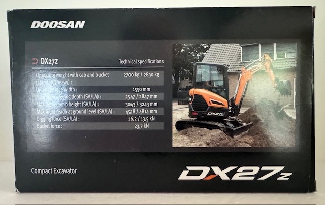 1:25 Doosan DX27Z Compact Excavator UH IMC Diecast Model #UH8141