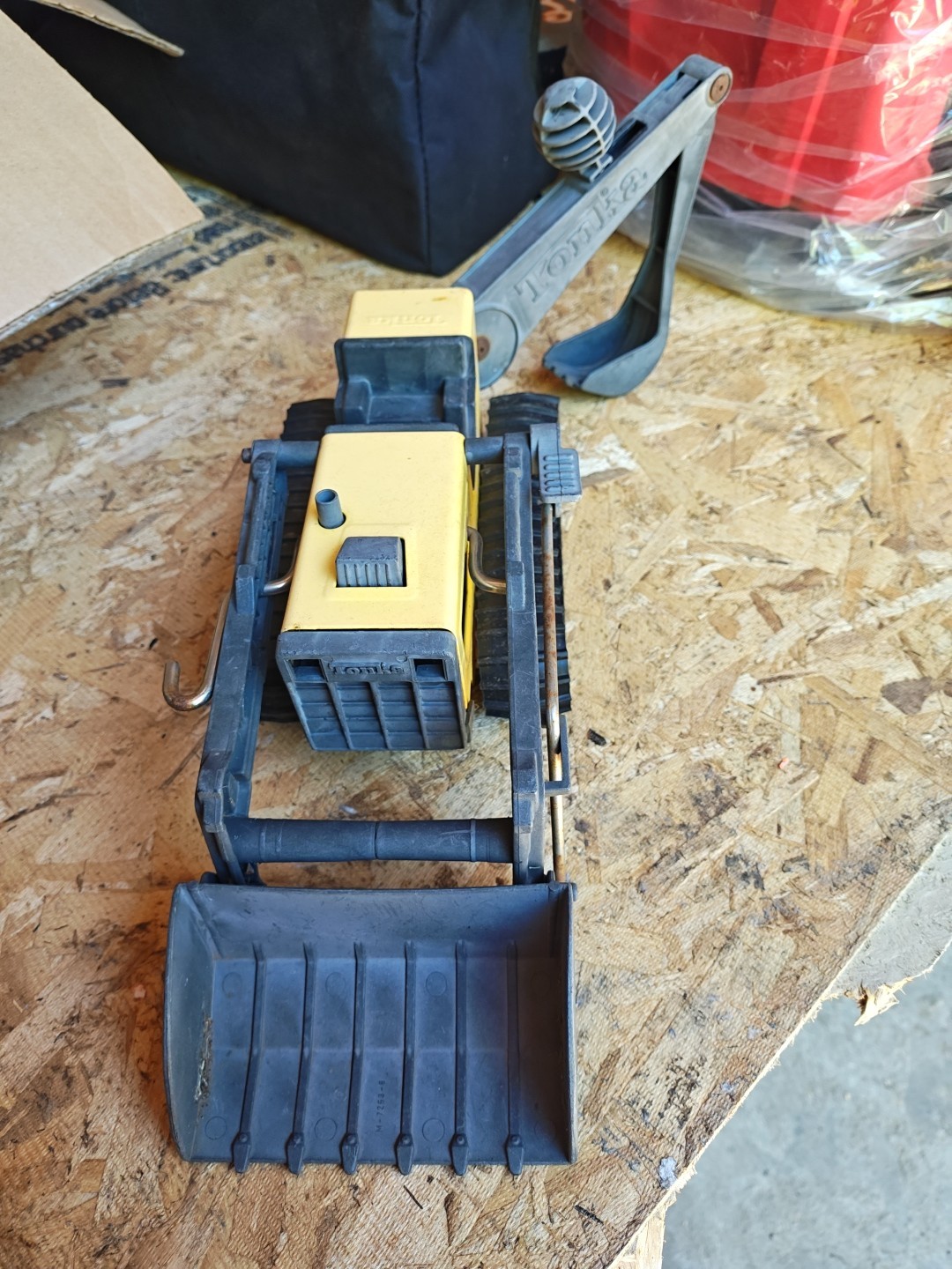 Tonka M-7541 Backhoe Front End Loader 1999