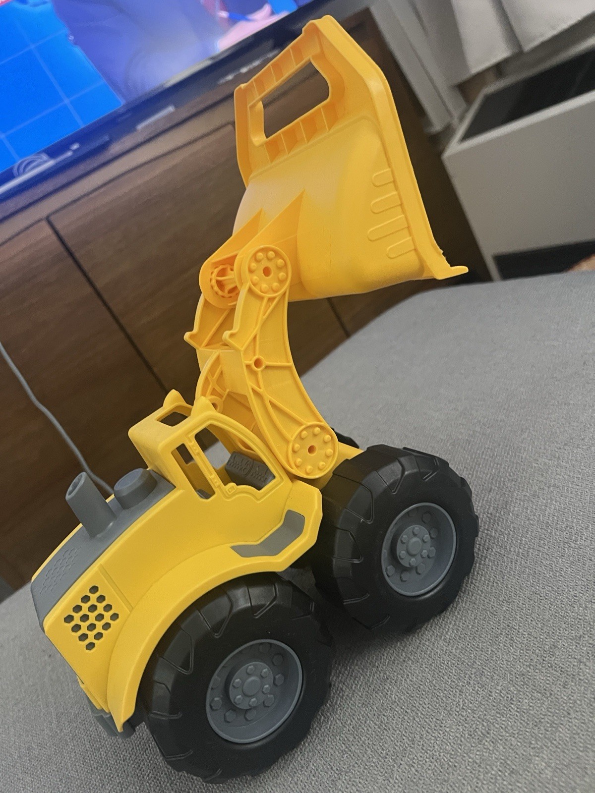 Large Yellow Toy Wheel Loader – Excavator Construction Vehicle – Movable Parts