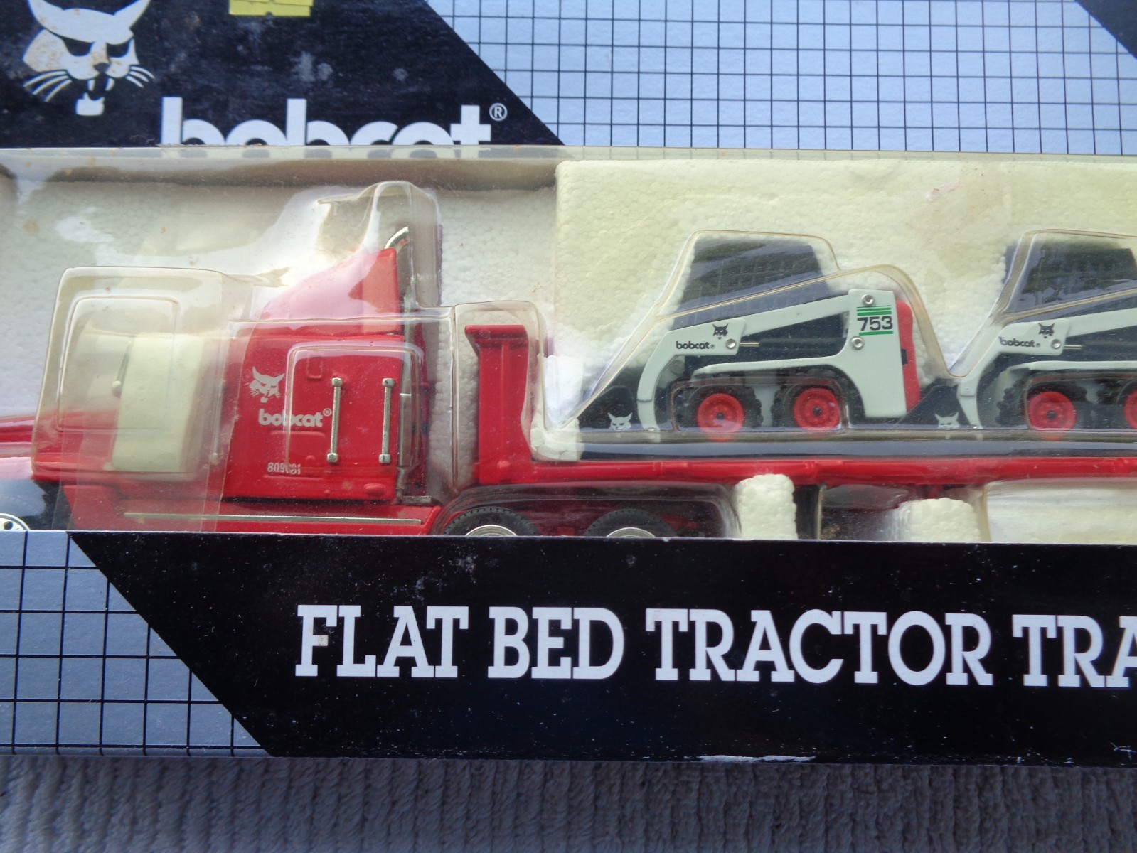 Semi Truck & Flatbed With 4 Bobcat Skid Steer Loaders Melroe Ingersoll Rand 1/50