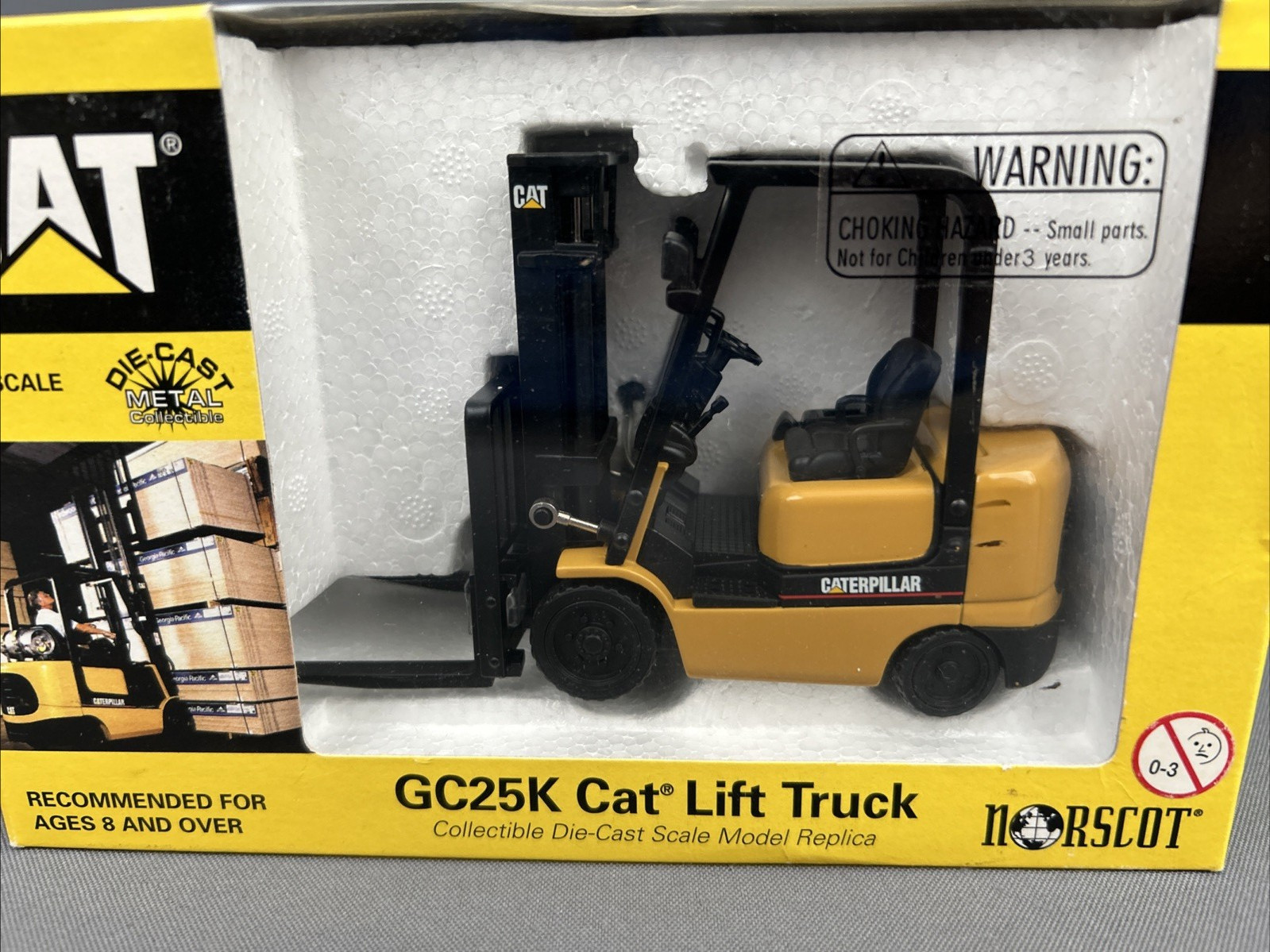 Norscot 1/25 Scale 1999 Cat GC25K Fork Lift Truck #55056 NIB