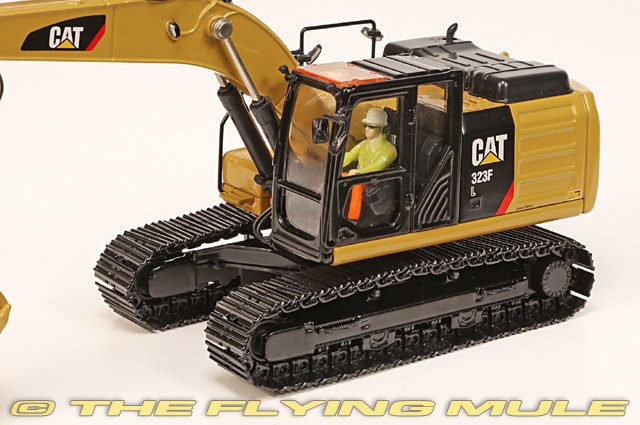 Diecast Masters 1:50 323F Excavator