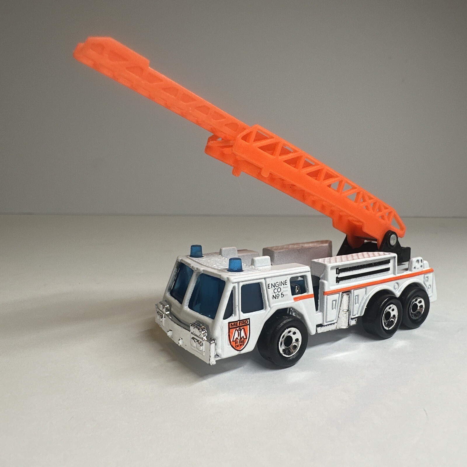 Matchbox FIRE TRUCK 1982 White Fire Rescue Engine Co. Toy Car Collectible