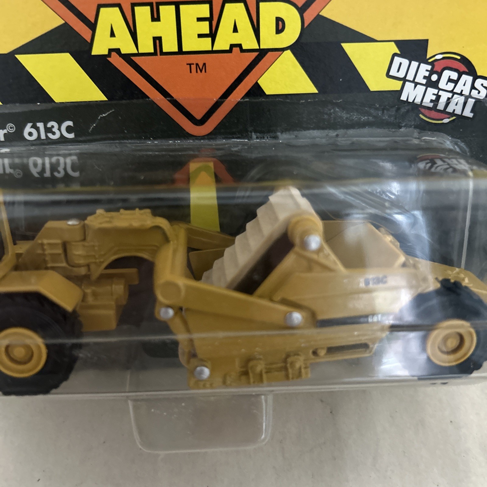 ERTL Road Construction Ahead Caterpillar 613C Elevating Scraper Die-Cast box1