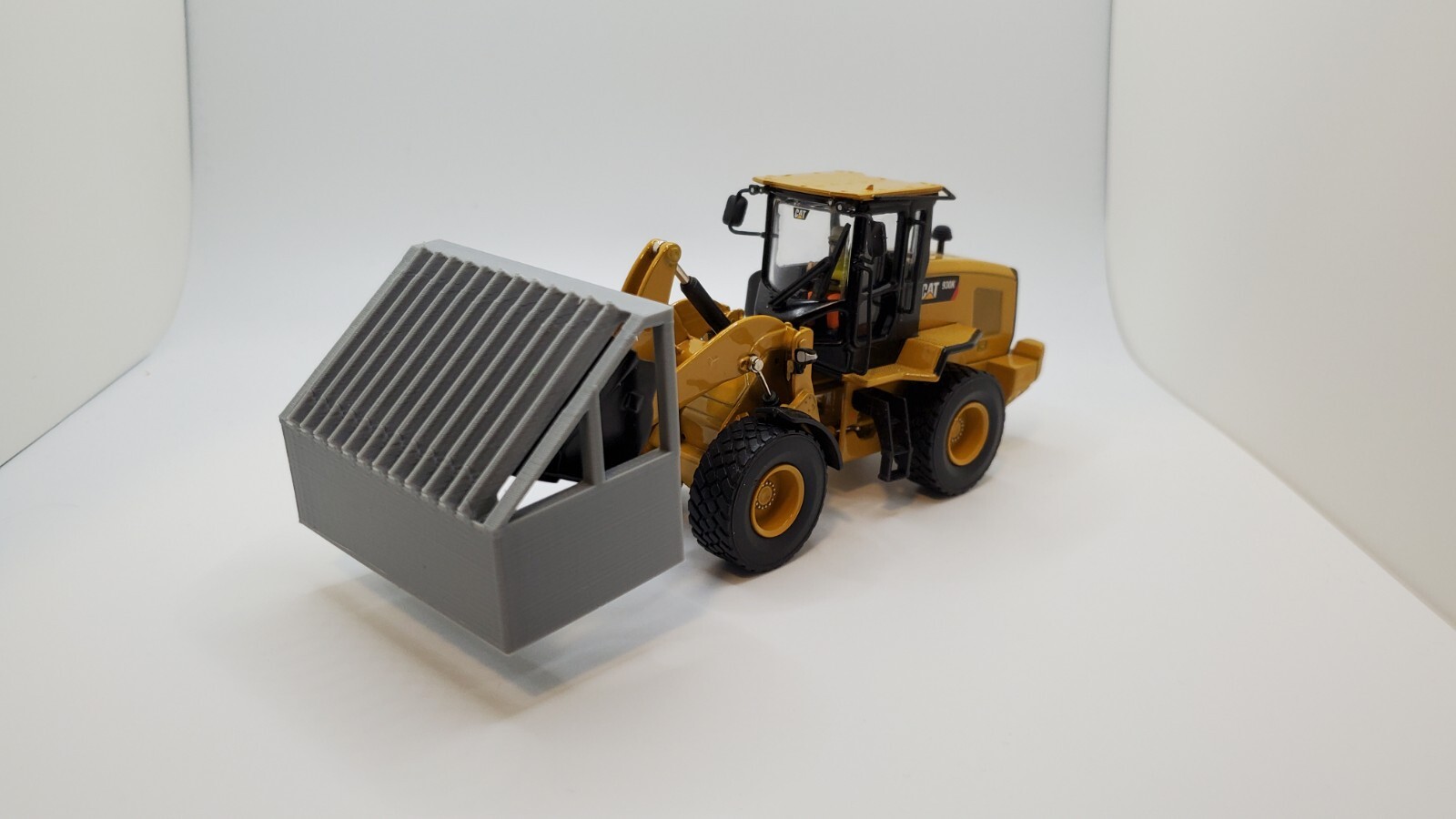 Custom 1/50 Scale Large Rock Grizzly in Gray