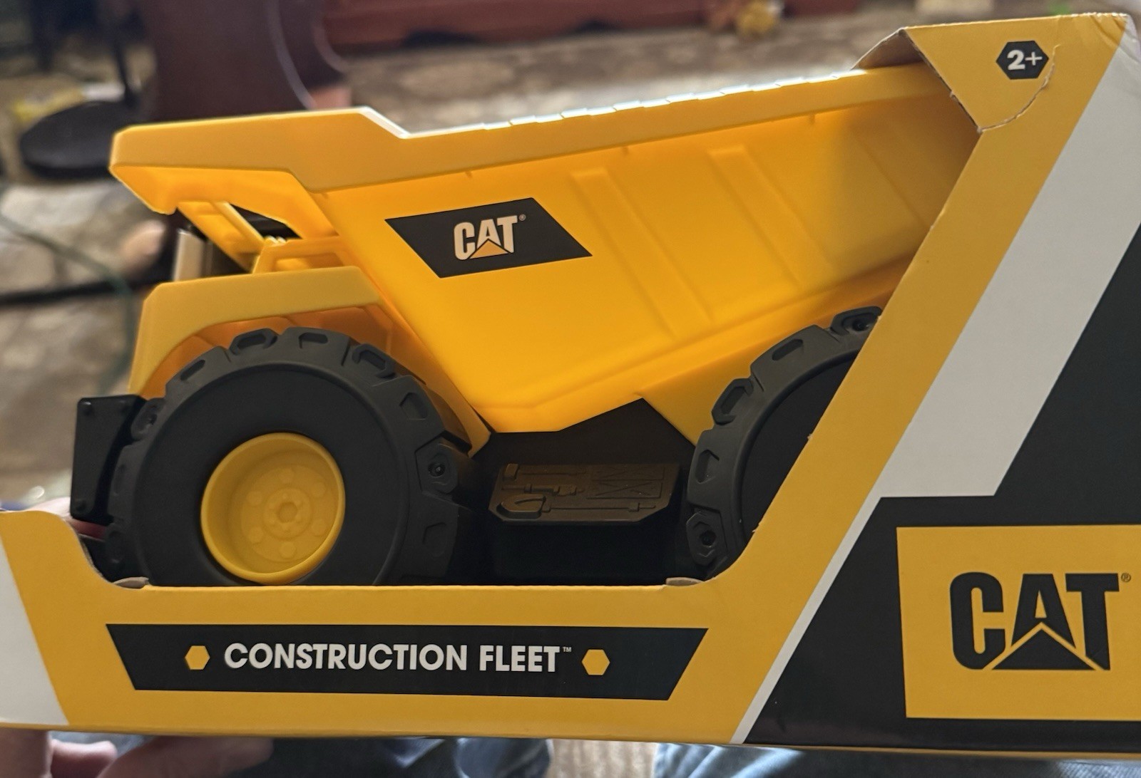CAT Construction Fleet Dump Truck, 10″ Push-Powered Vehicle w/Real Working Parts