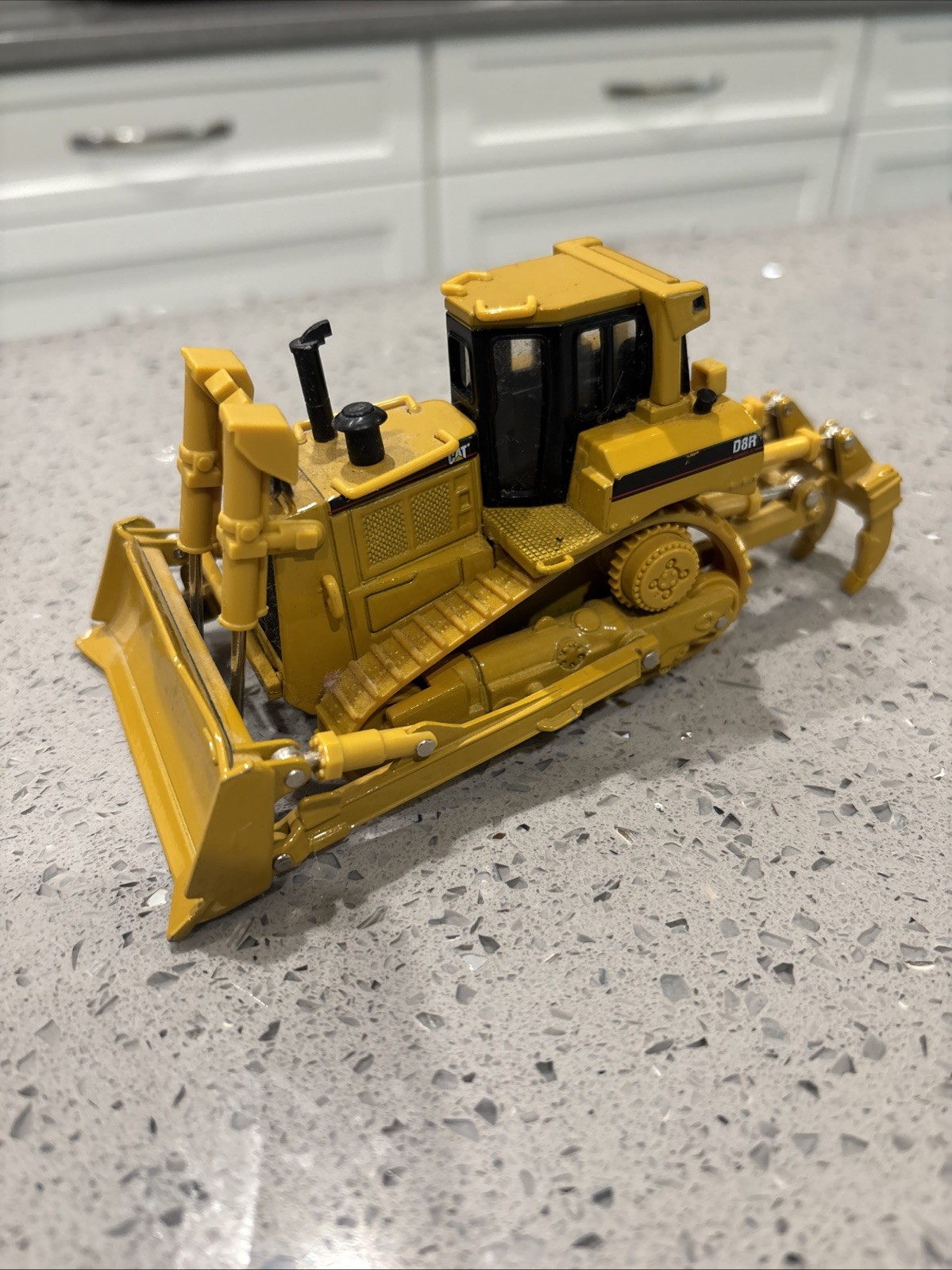 Cat D8R Series II Track-Type Tractor 1:50 Scale Norscot Model