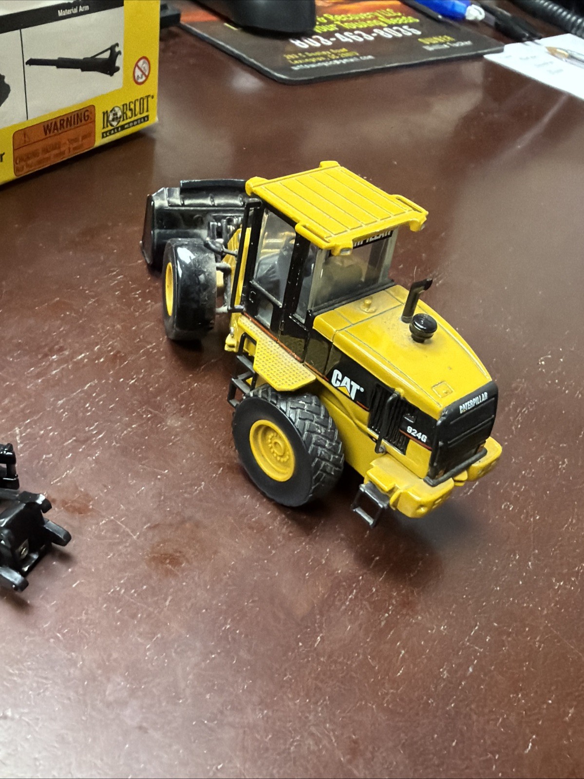 1:50 CAT 924G VeraLink Wheel Loader Diecast-Norscot