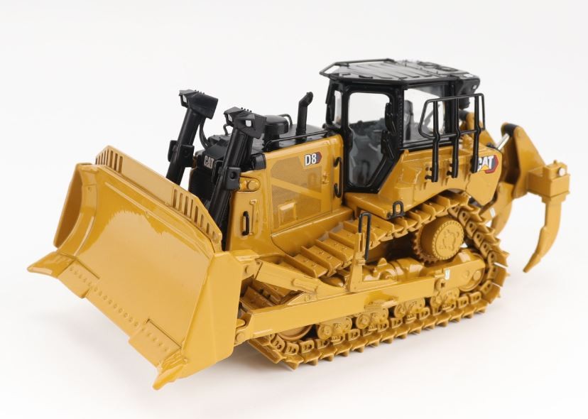 DIECAST MASTERS – Construction Equipment – CATERPILLAR D8 – 1/50 – DCM85757