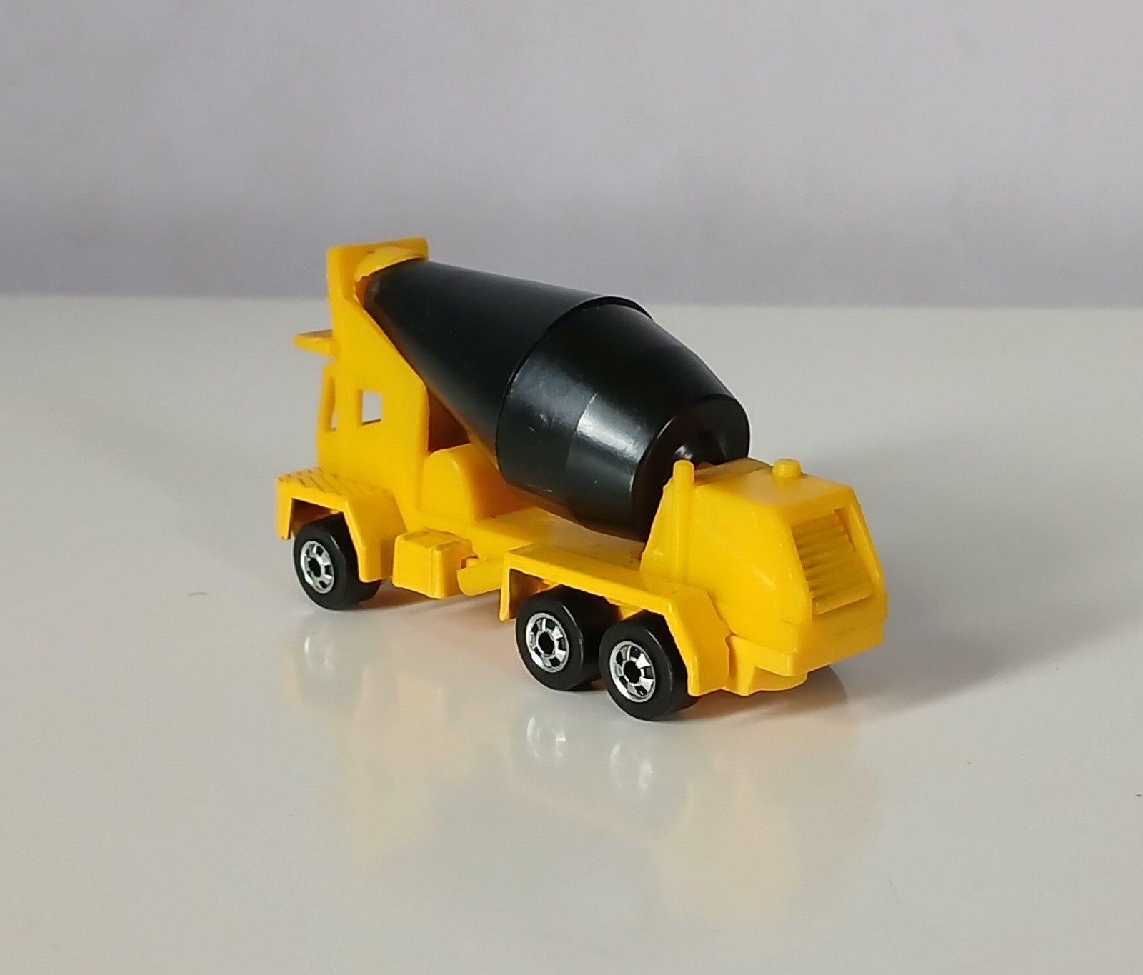 Hot Wheels Oshkosh Cement Mixer