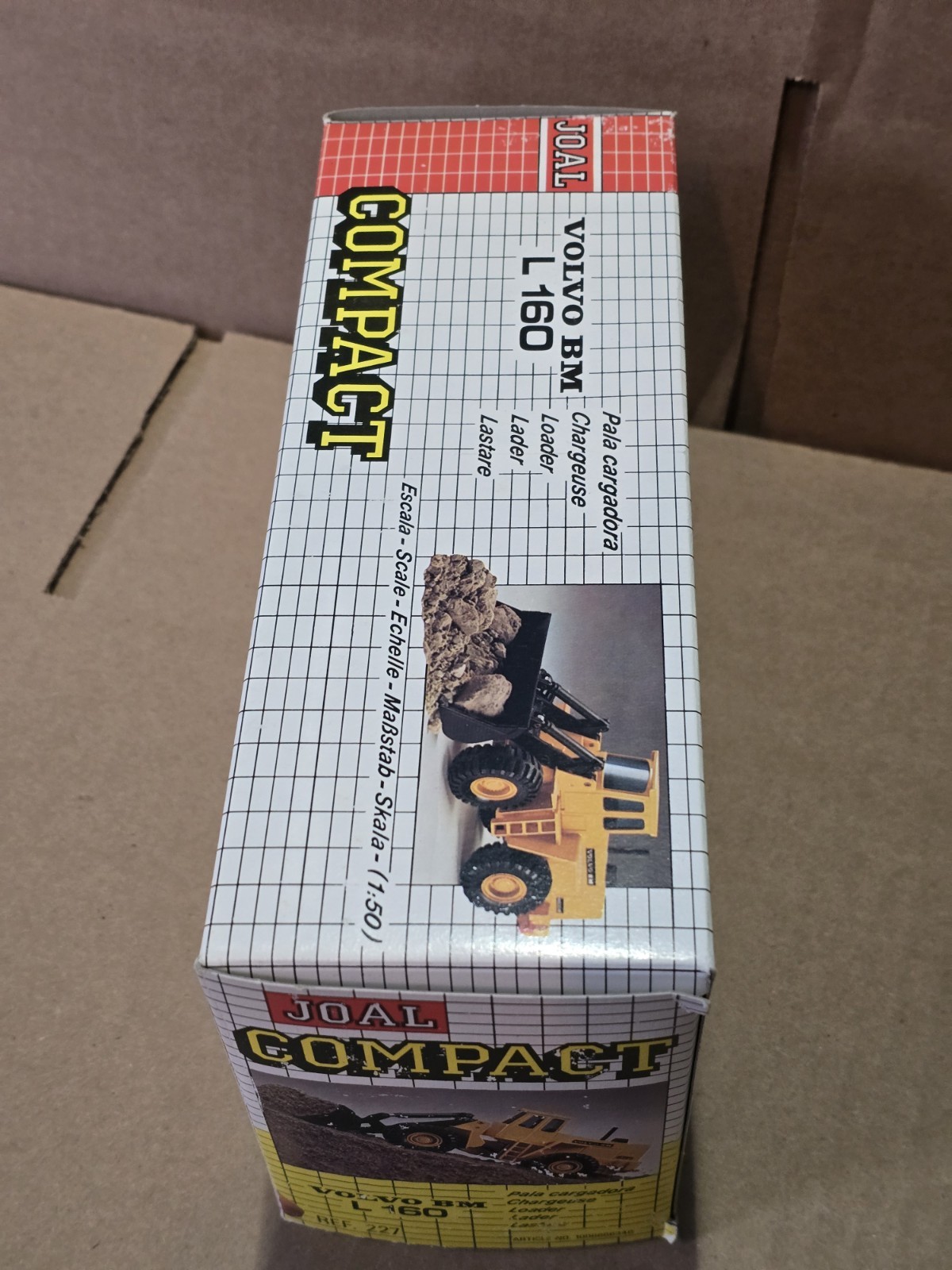 JOAL 227 Volvo BM L160 Wheel Loader 1:50 Scale