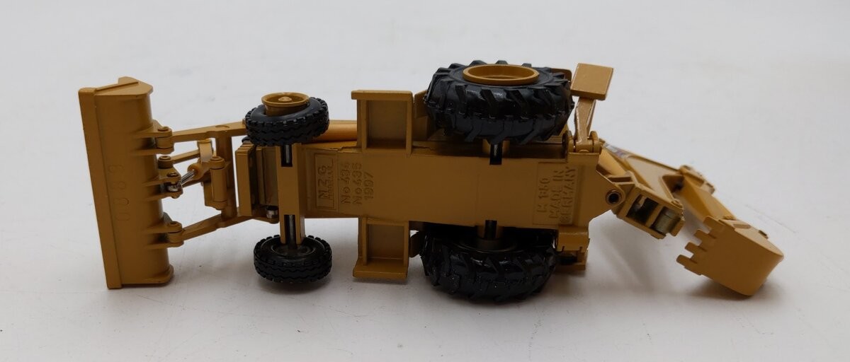 NZG JB503 Modelle 1:50 Scale Caterpillar 416C Backhoe Loader EX/Box