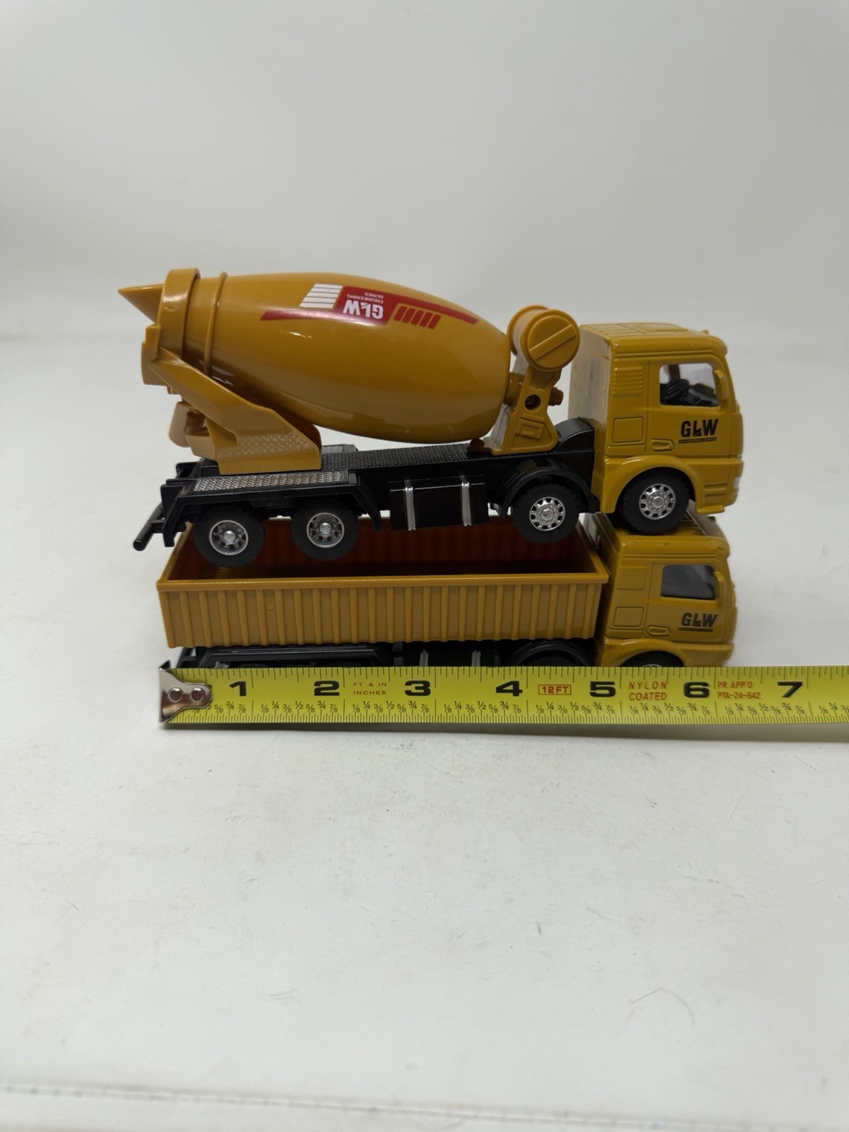Diecast Construction Trucks Lot Of 2 1/55th Cement Truck GLW Engineering Series