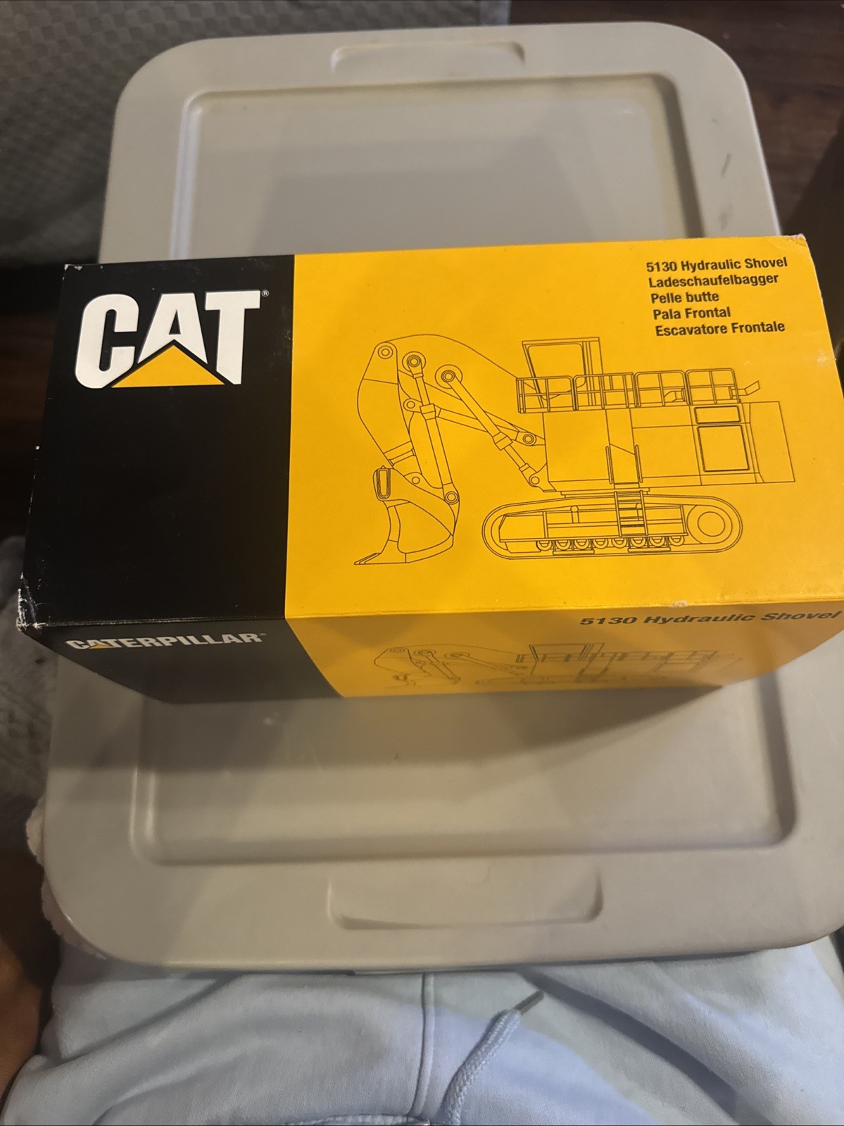 NZG 391 1:50 Cat 5130 Hydraulic Shovel NIB