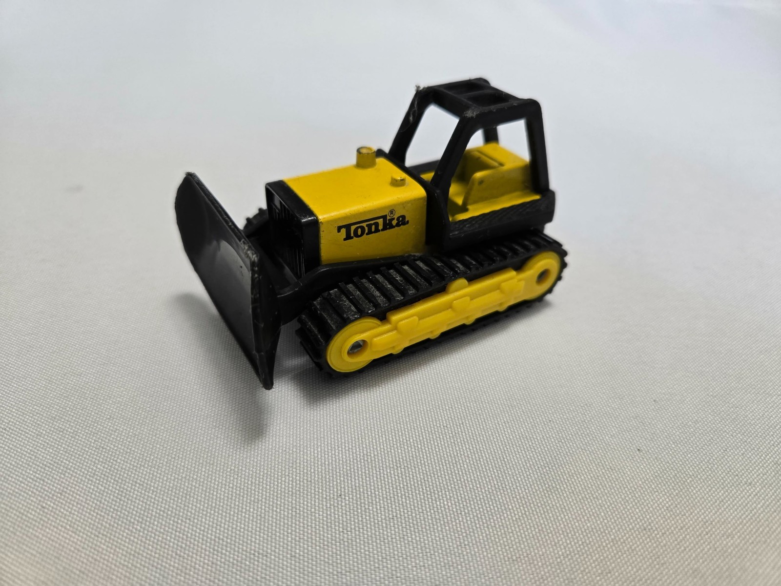 Vintage 1994 McDonald’s Yellow Tonka Mini Bulldozer Happy Meal Toy – 3.25″