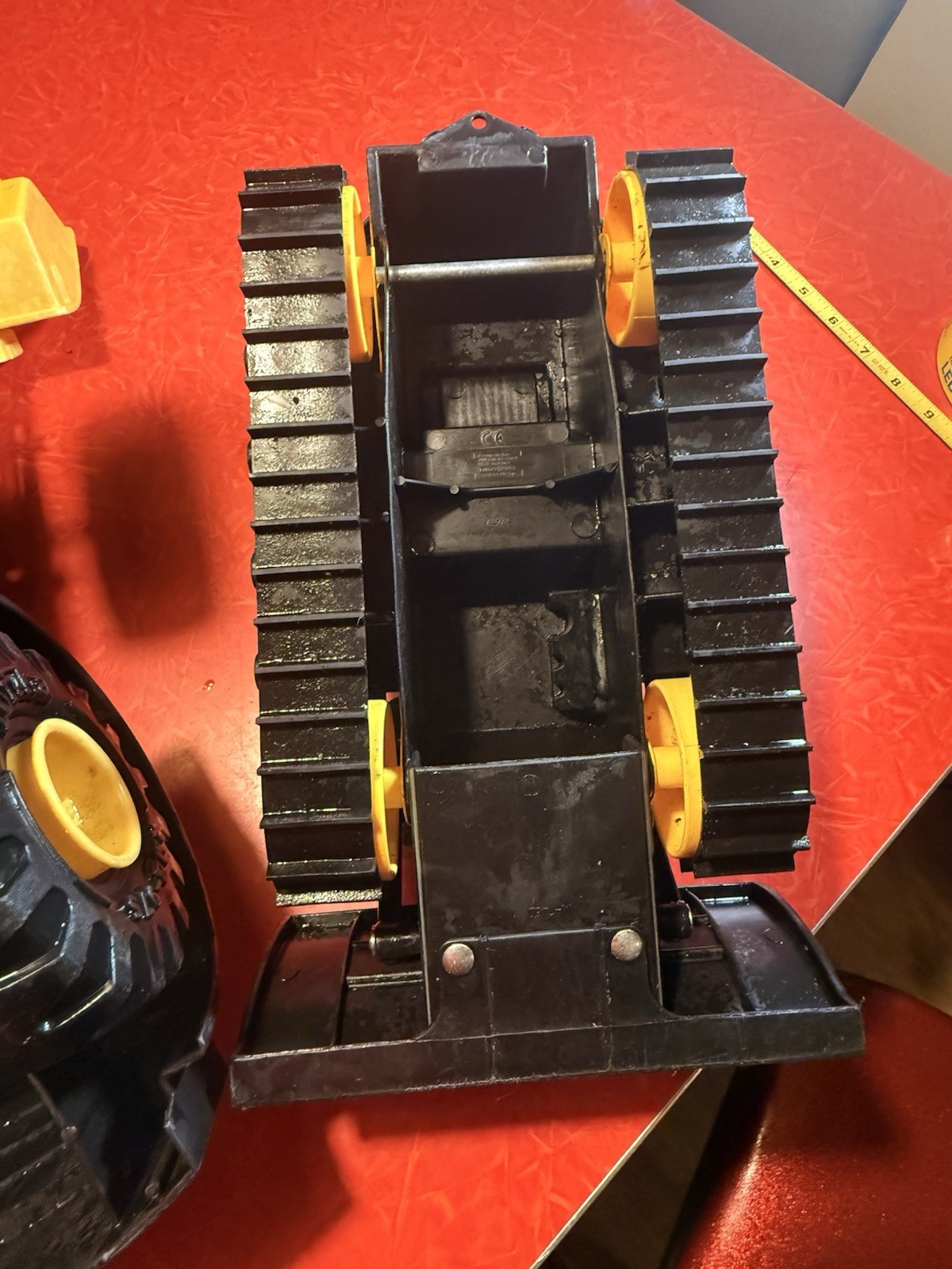 LOT 2012 TONKA STEEL CLASSICS T02 BULLDOZER 92961 T05 EXCAVATOR 93920 FUNRISE