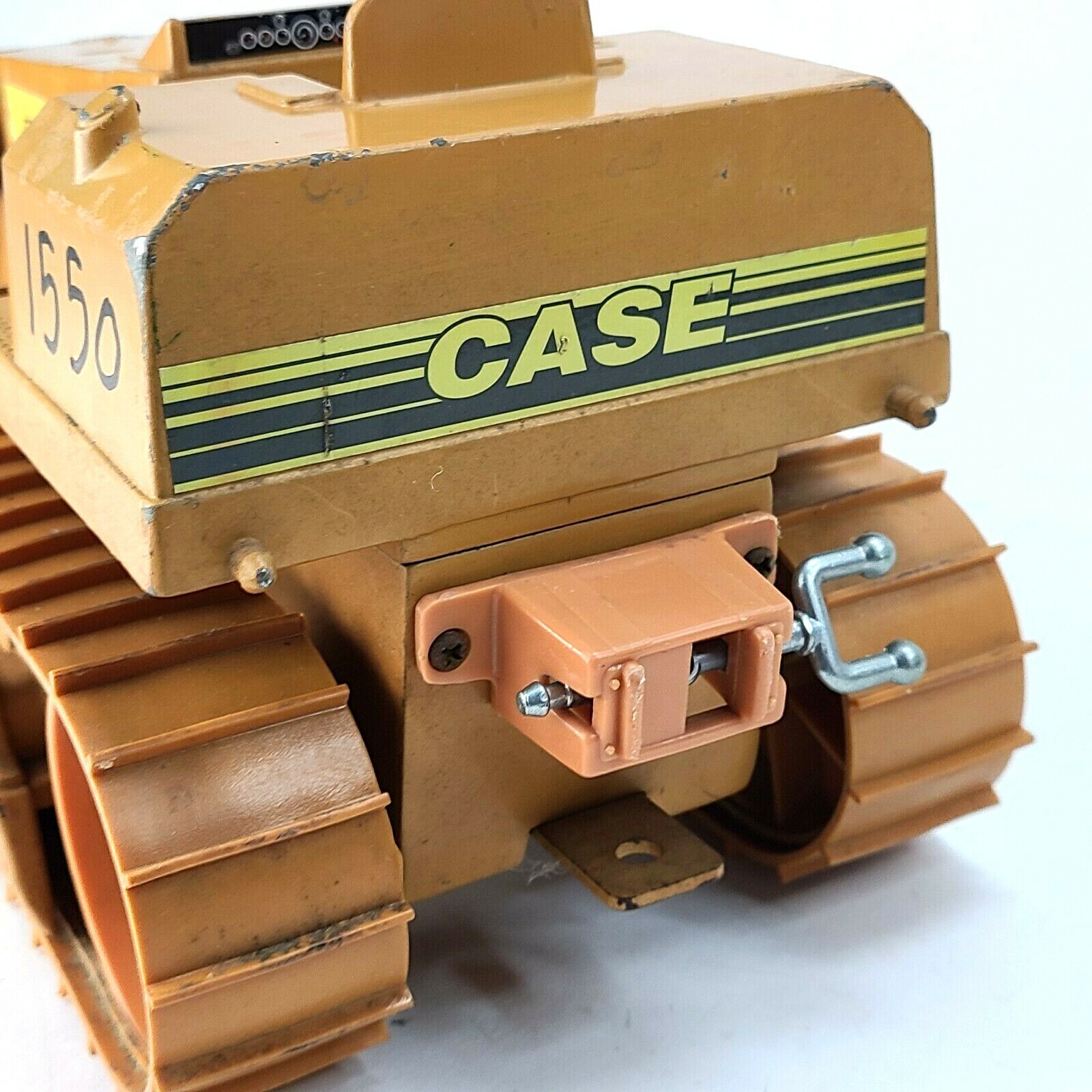 Vintage Ertl Case 1550 Dozer Winch 1/16 Diecast Metal USA Bulldozer Toy display