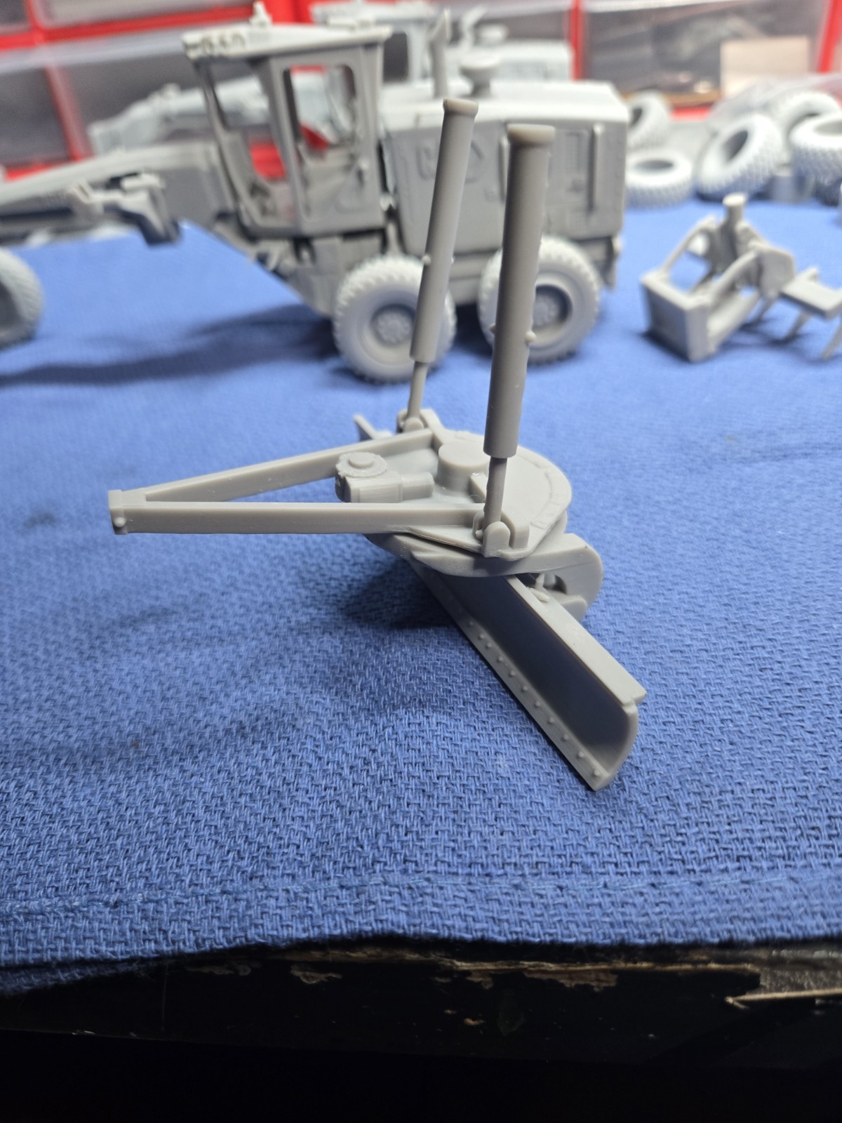 150 Grader 1-25 Scale