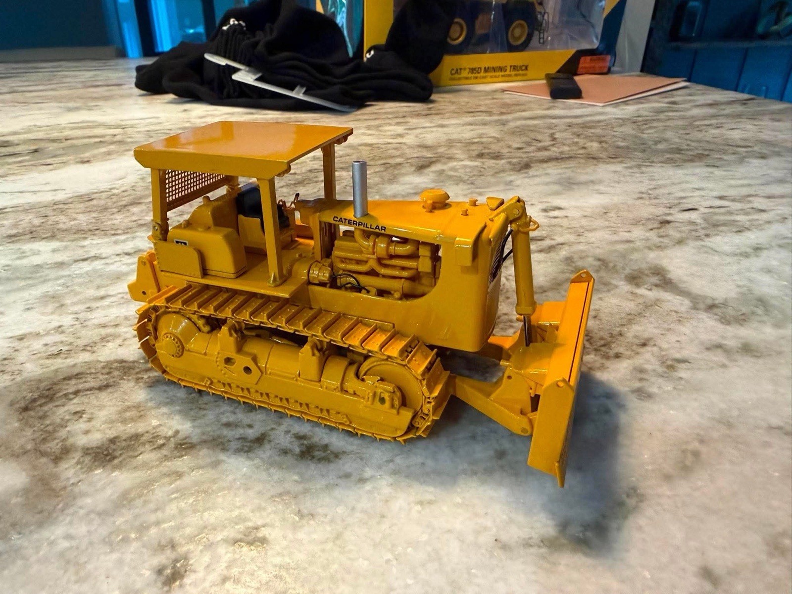 1/48 CCM Cat D9G Pushcat Dozer with MBM ROPS