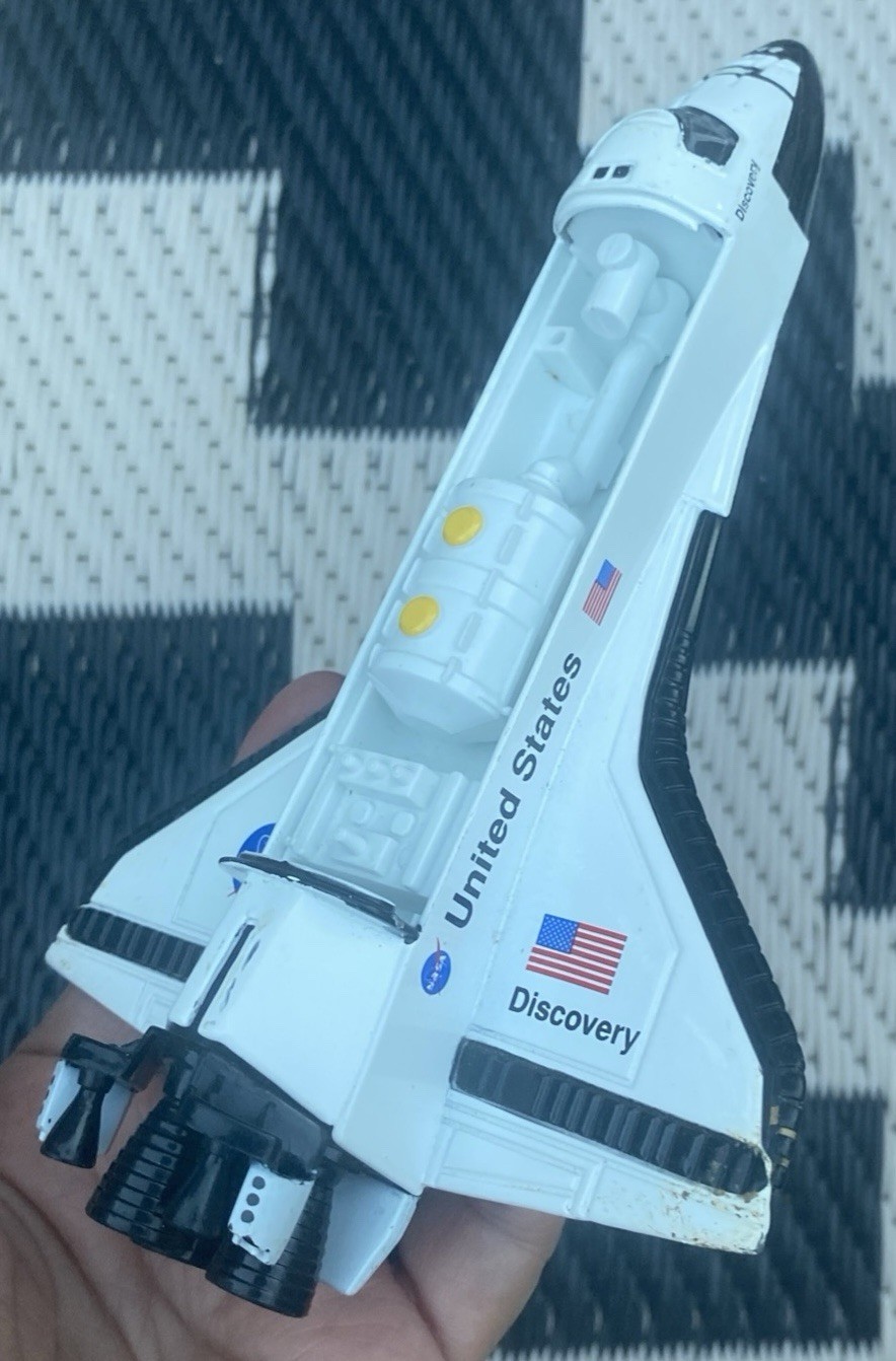 REALTOY United States Space Shuttle NASA Discovery 7×5” Mini 3.5×3” Lot 2 Read