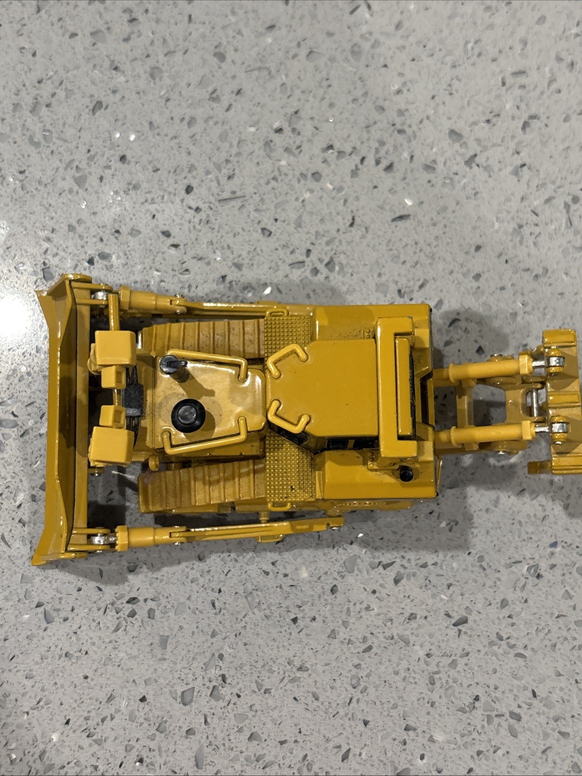 Cat D8R Series II Track-Type Tractor 1:50 Scale Norscot Model