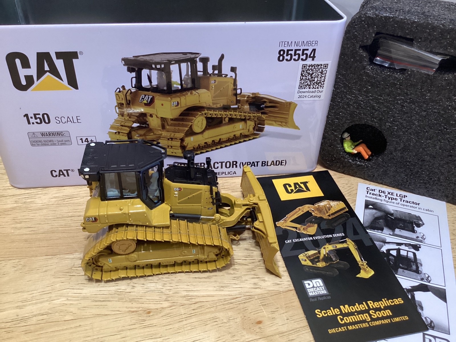 1/50 Caterpillar CAT D6 XE LGP Track-Type Tractor Dozer 85554