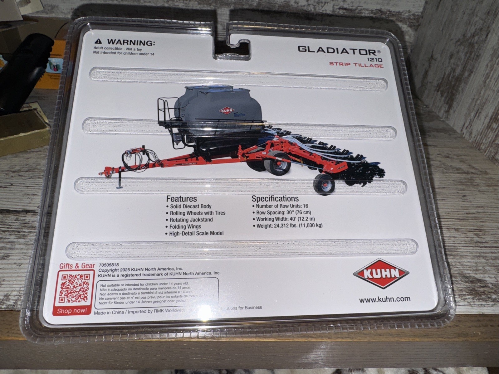 1/64 Kuhn Krause Gladiator 1210 Strip-Till Tillage Equipment New Gray Seed Tank