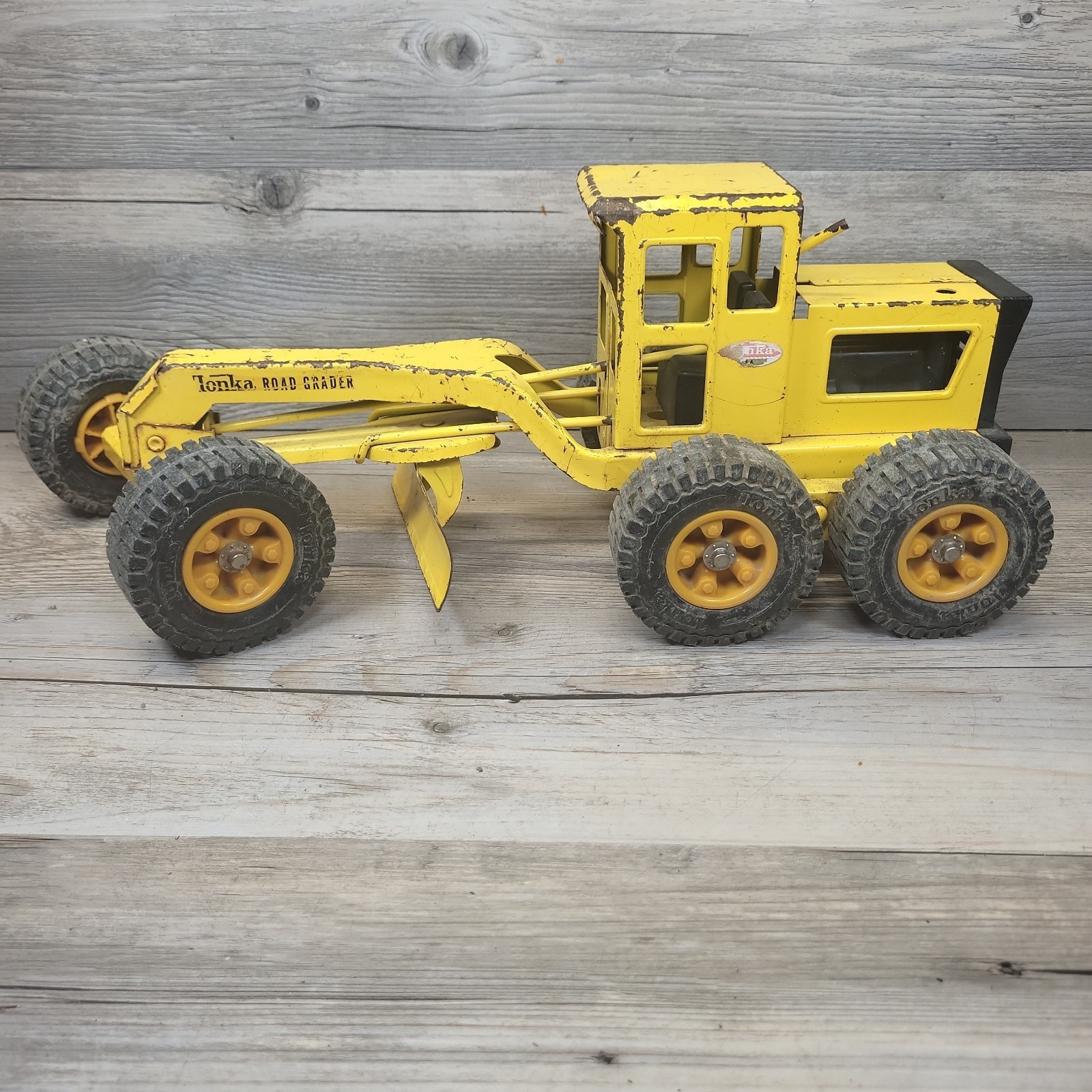 Vintage 1970s Tonka Road Grader MR 970 Pressed Steel Construction Toy