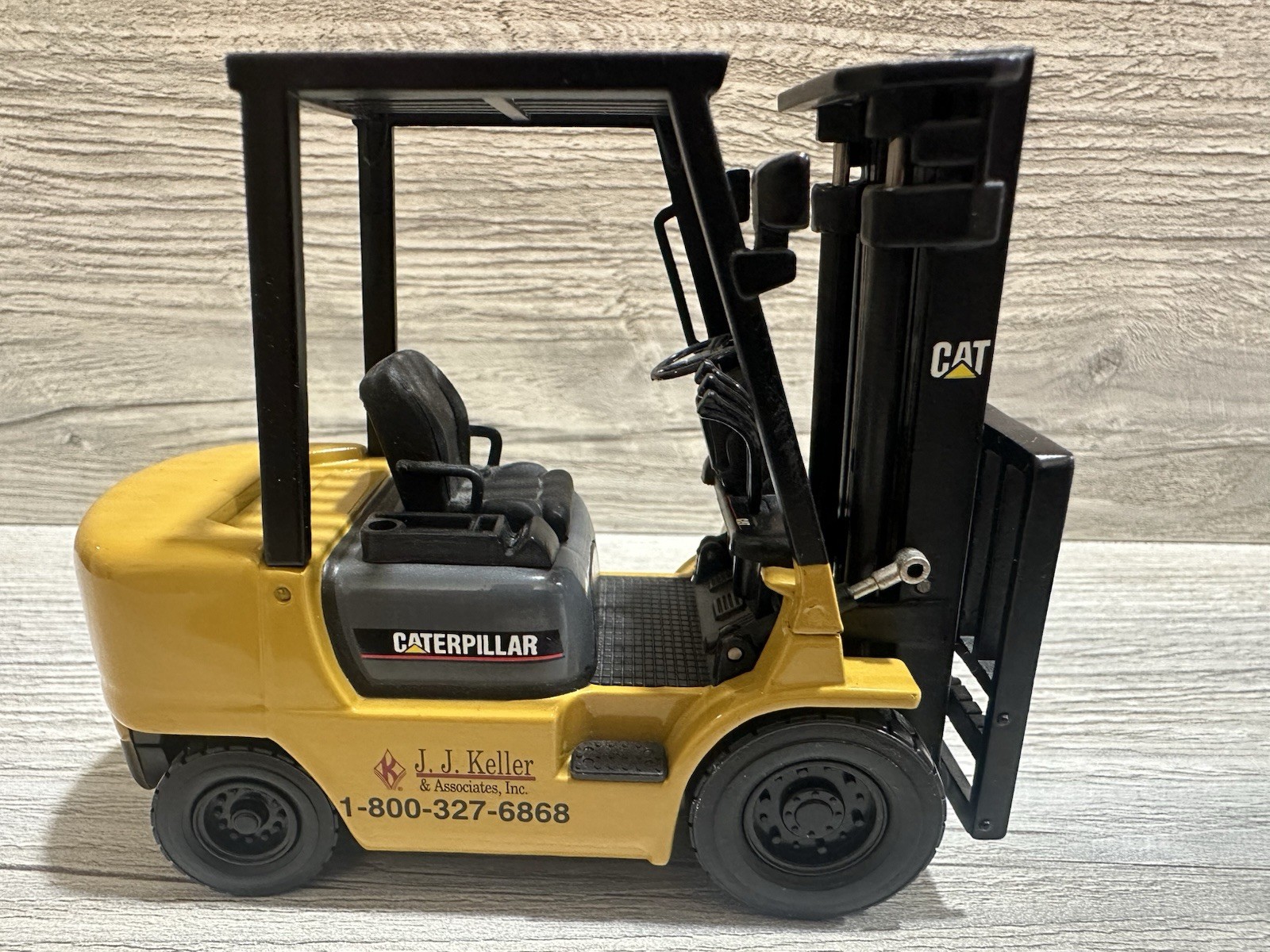Norscott 1:25 Scale CAT Lift Truck with Pallet GP25K JJ Keller *Missing Pieces*